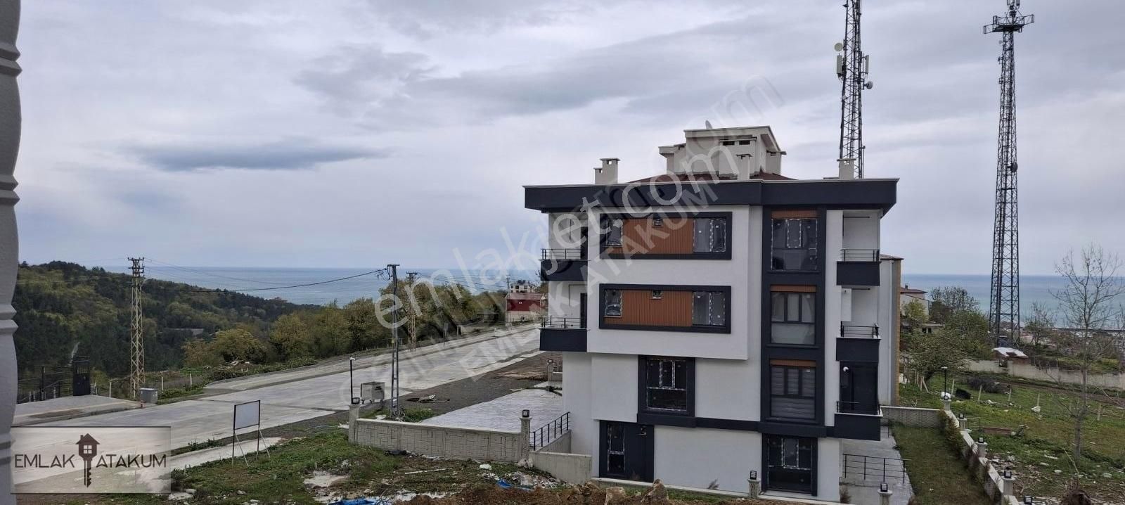 Körfezde Aziz Işık Bulvarına Cephe Satılık 1+1