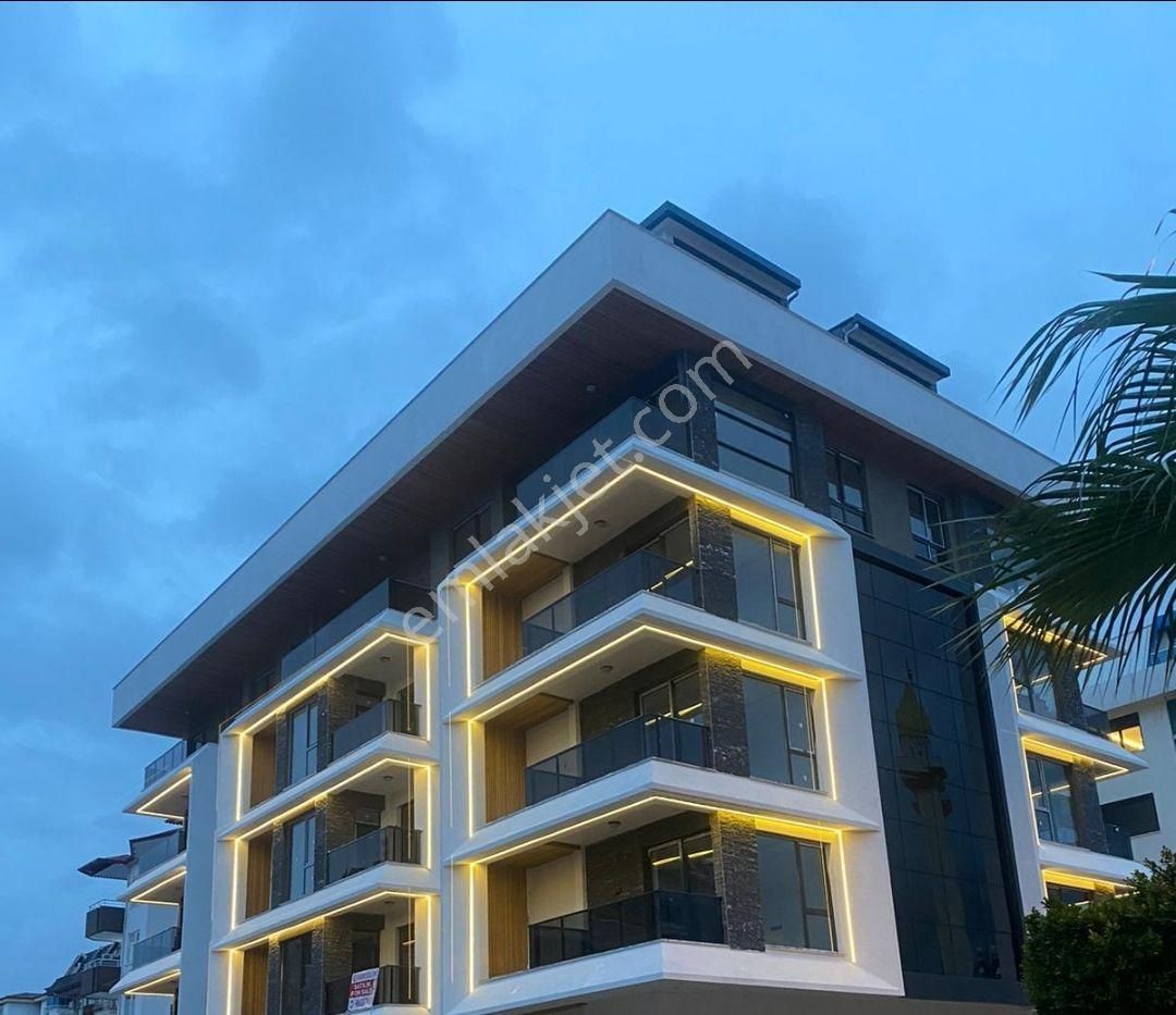 Alanya Oba Göl Satılık 2+1 Daire