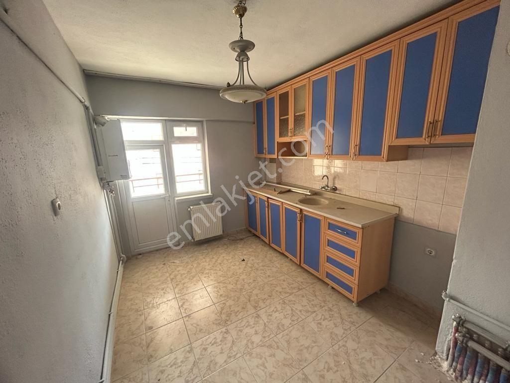 Sincan Pınarbaşı Mah 3+1 Katta Ön Cephe Masrafsız Daire