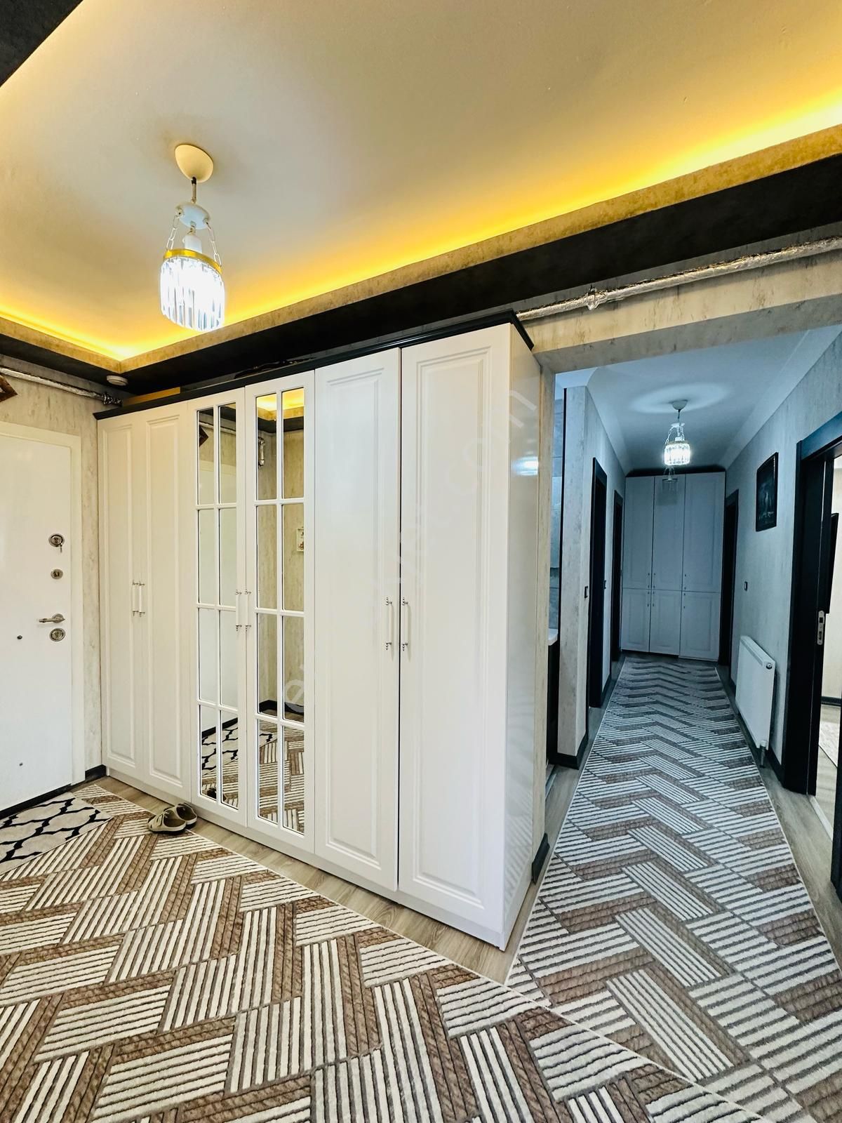 Beşikkaya'da Full+full Yapılı Asansörlü 3+1 Ara Kat Satılık Daire !! - Görsel 24