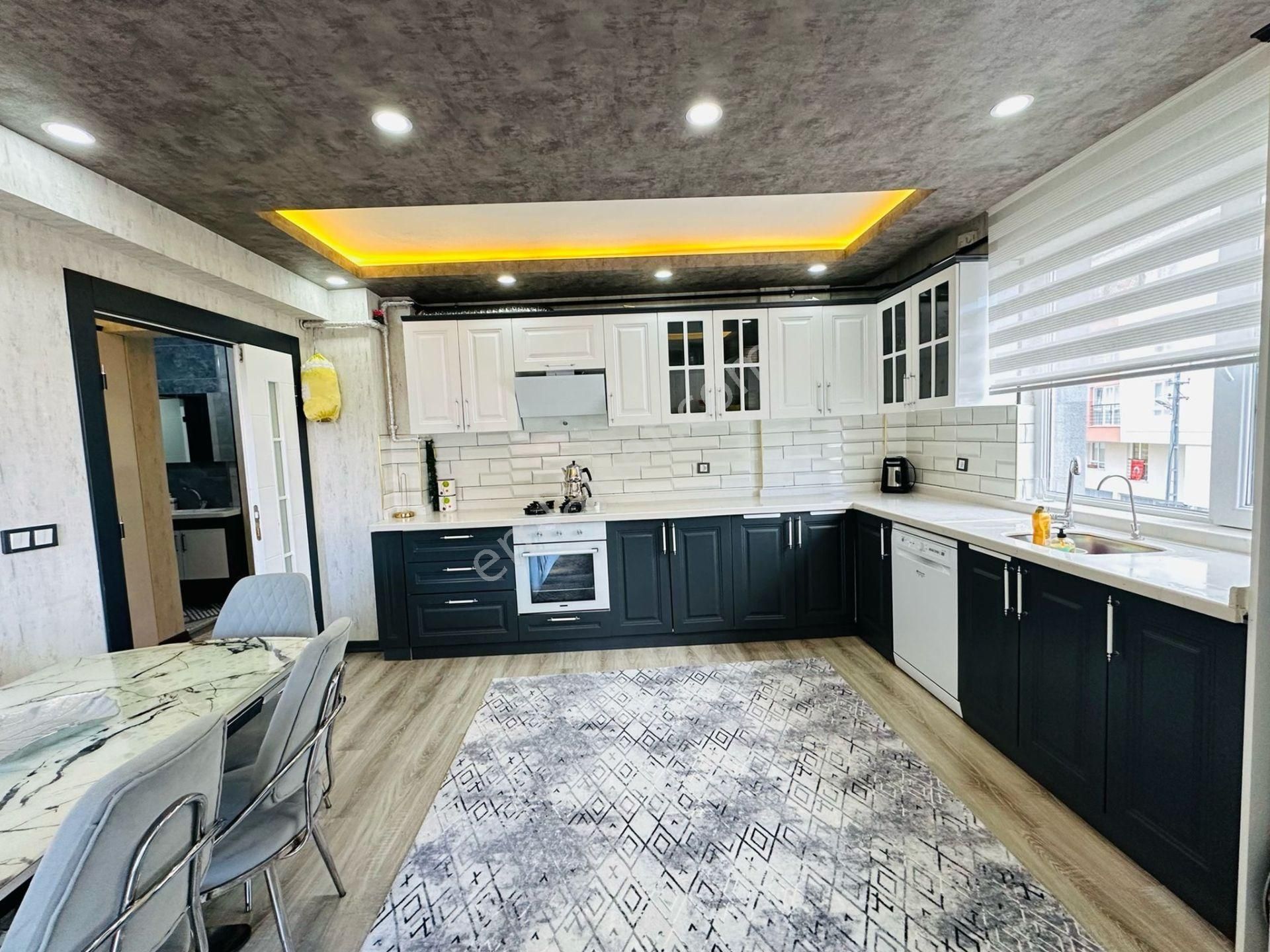 Beşikkaya'da Full+full Yapılı Asansörlü 3+1 Ara Kat Satılık Daire !! - Görsel 7