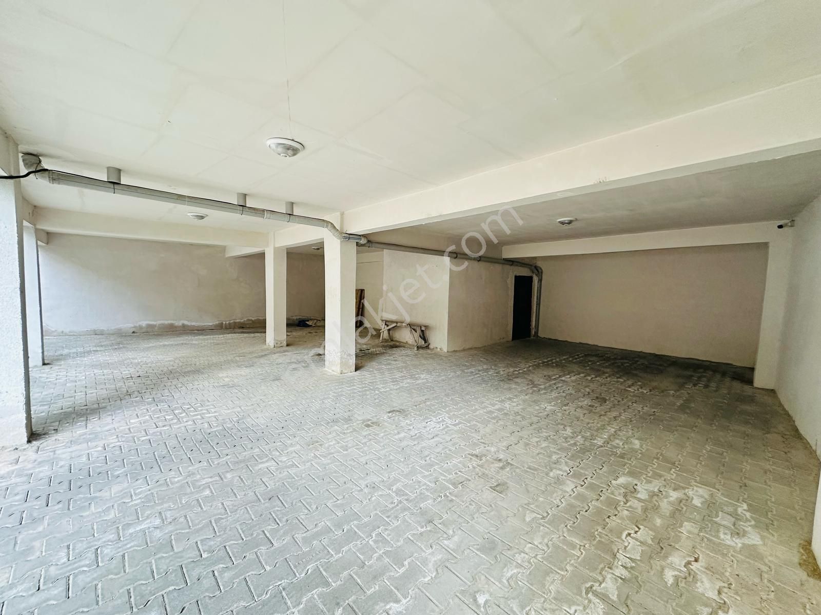 Beşikkaya'da Full+full Yapılı Asansörlü 3+1 Ara Kat Satılık Daire !! - Görsel 31