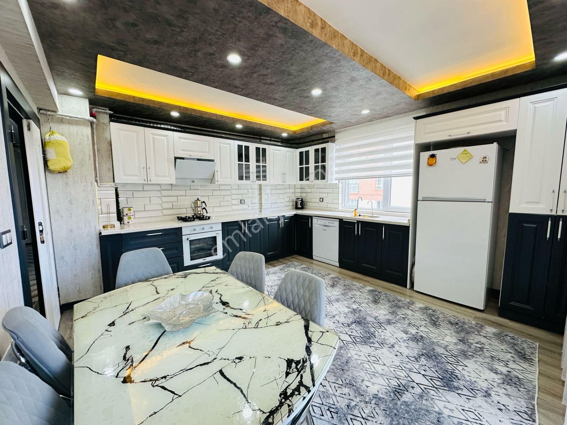 Beşikkaya'da Full+full Yapılı Asansörlü 3+1 Ara Kat Satılık Daire !! - Görsel 10