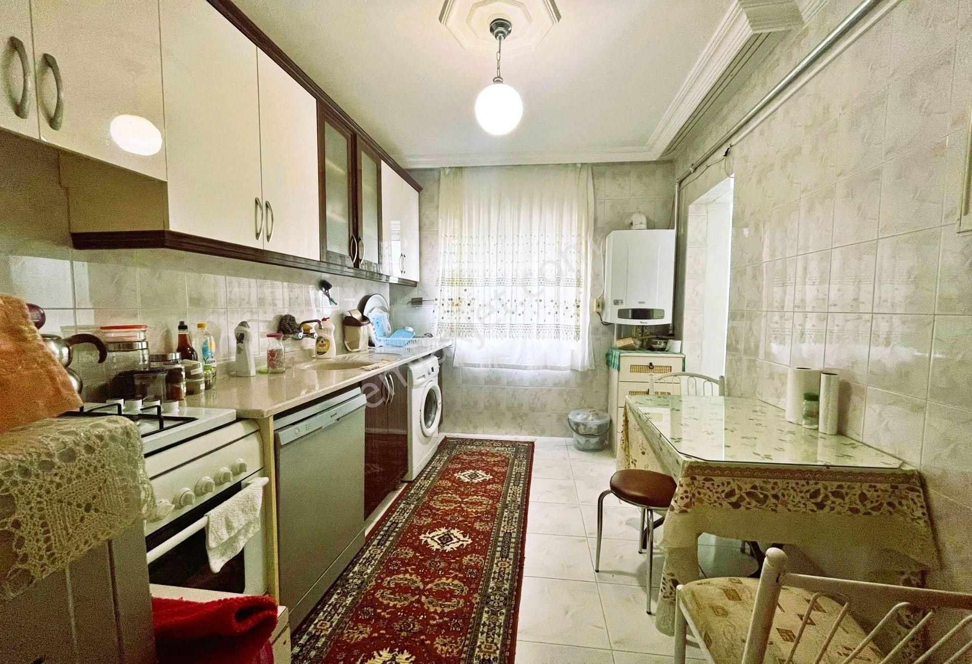 Köşk Mah.de 3+1 Ara Kat Masrafsız Geniş M2 Satılık Daire