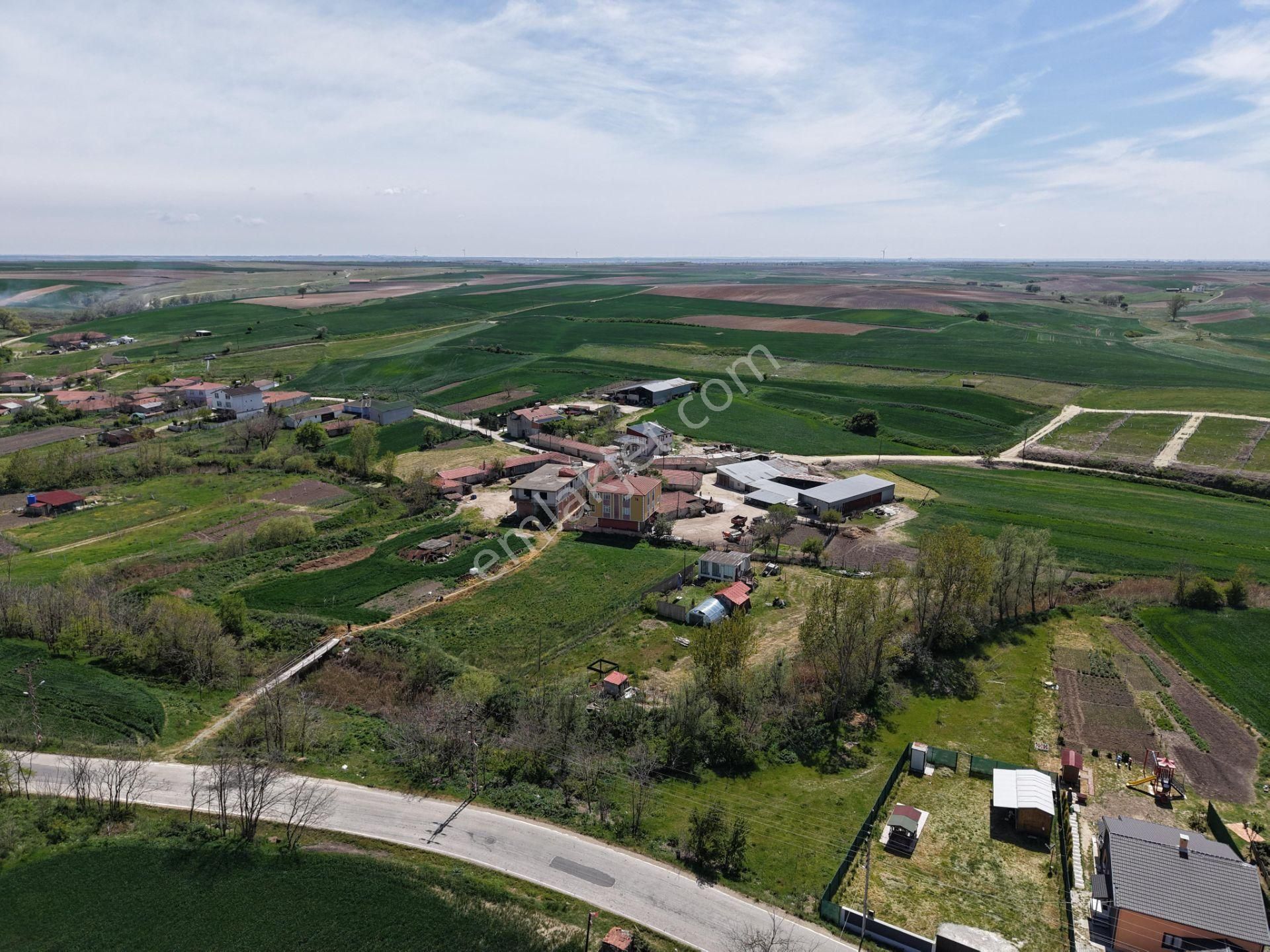Tekirdağ Saray Göçerler Yerleşim İçinde 256 M2 Arsadan Hisse