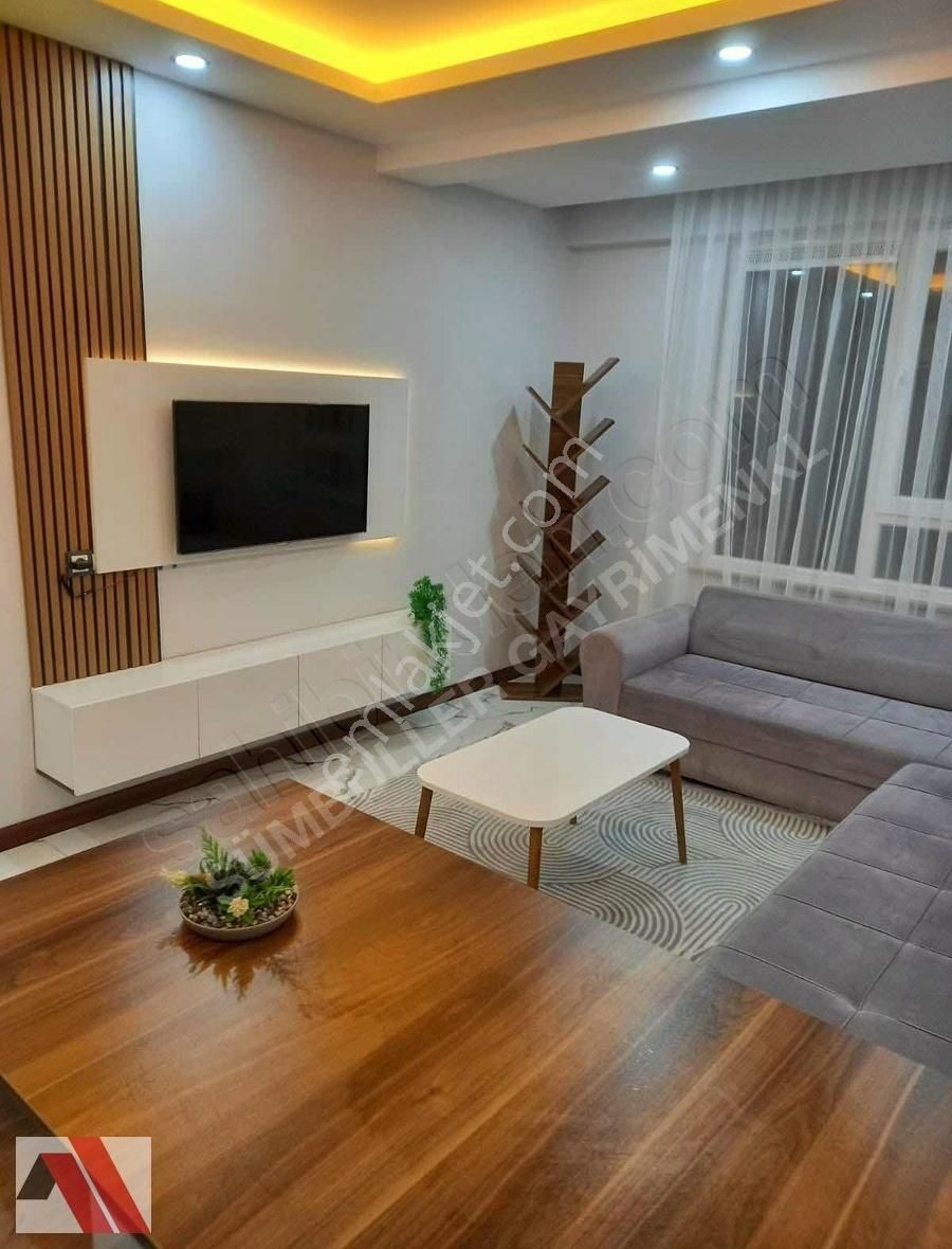 Sümbüller'den Cadde Yakını Ful Eşyalı Yerden Isıtmalı Lüx 1+1