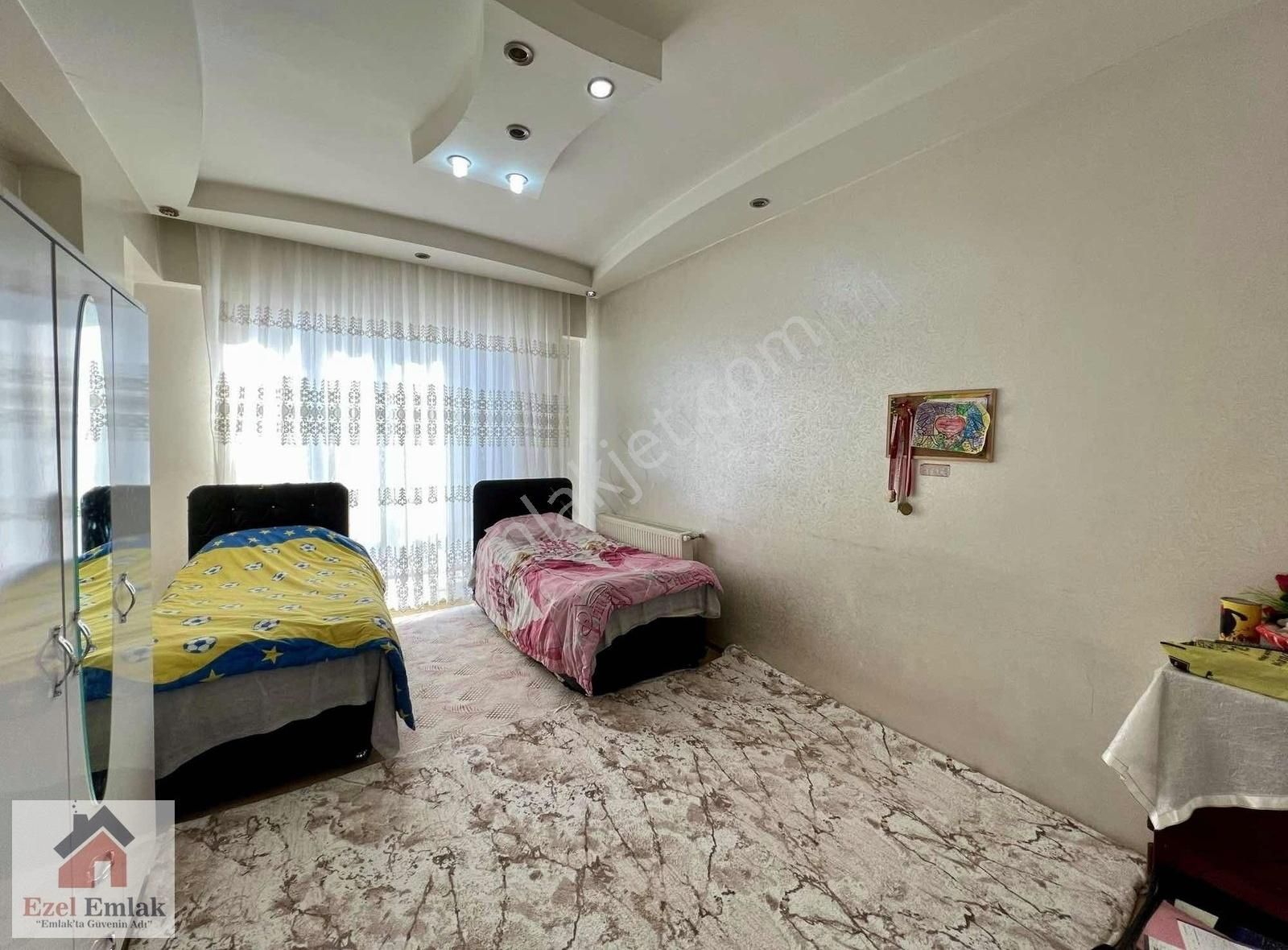 Ezel Emlak'tan Bülbülzade'de Satılık 3+1 Bakımlı Daire