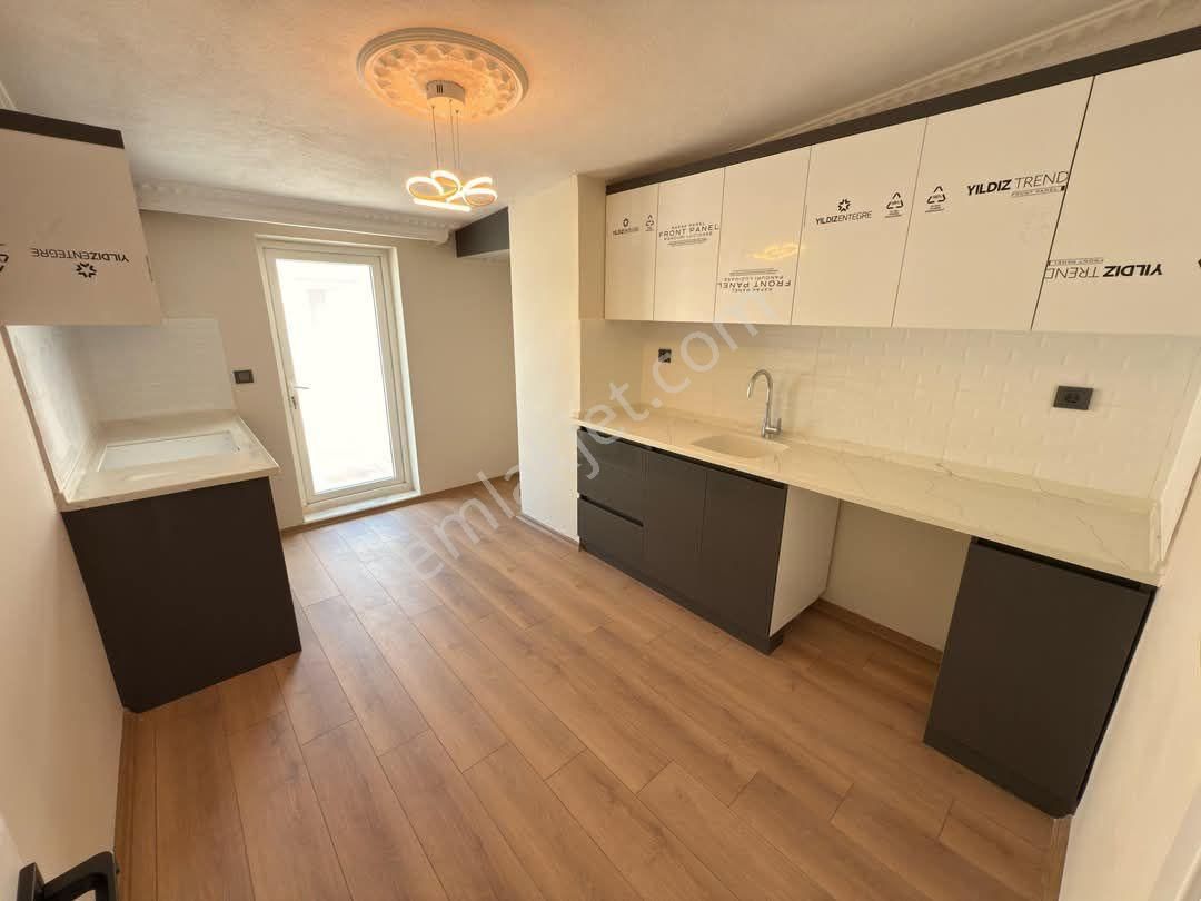 Didim Yeni Mahallede Satılık 3+1 Dubleks Daire ( İçi Komple Yenilendi)