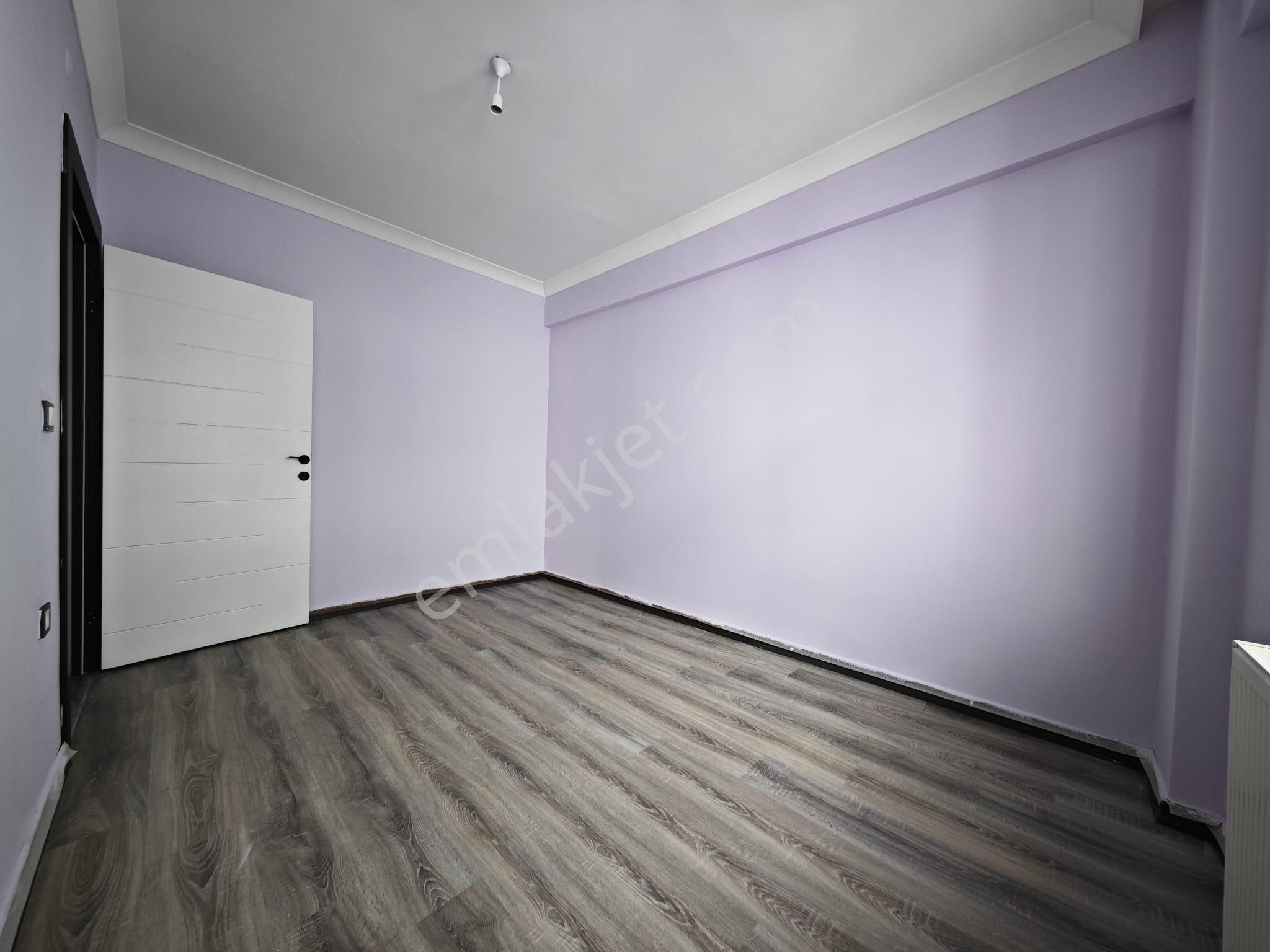 Beşikkaya'da Ebeveyn Banyolu Asansörlü 145 M2 3+1 Katta Satılık Daire !! - Görsel 22