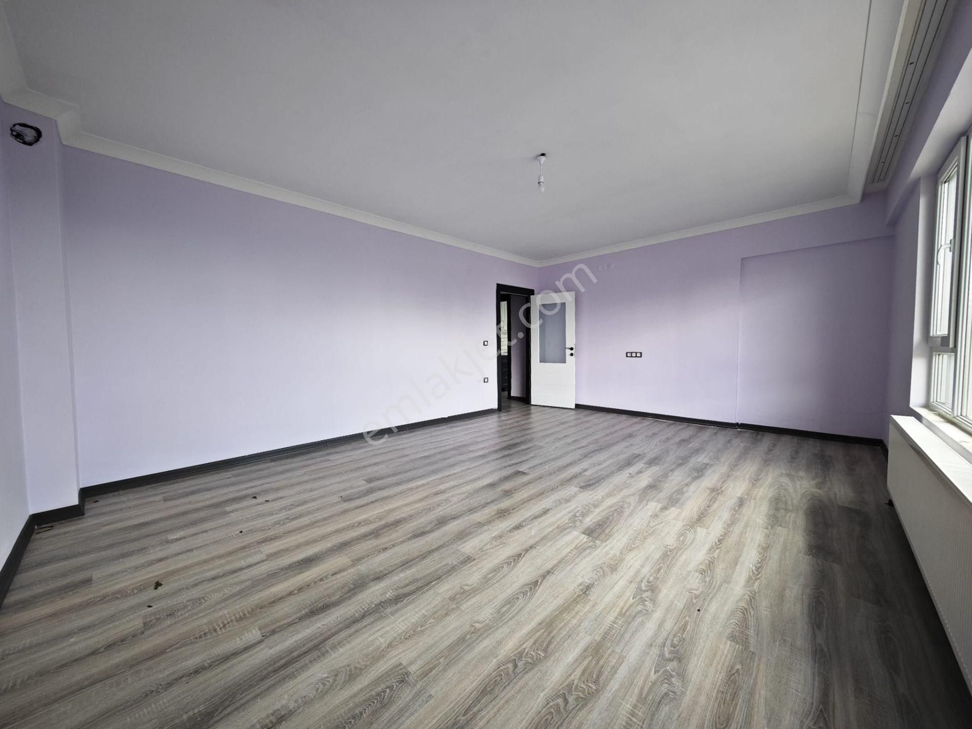 Beşikkaya'da Ebeveyn Banyolu Asansörlü 145 M2 3+1 Katta Satılık Daire !! - Görsel 9