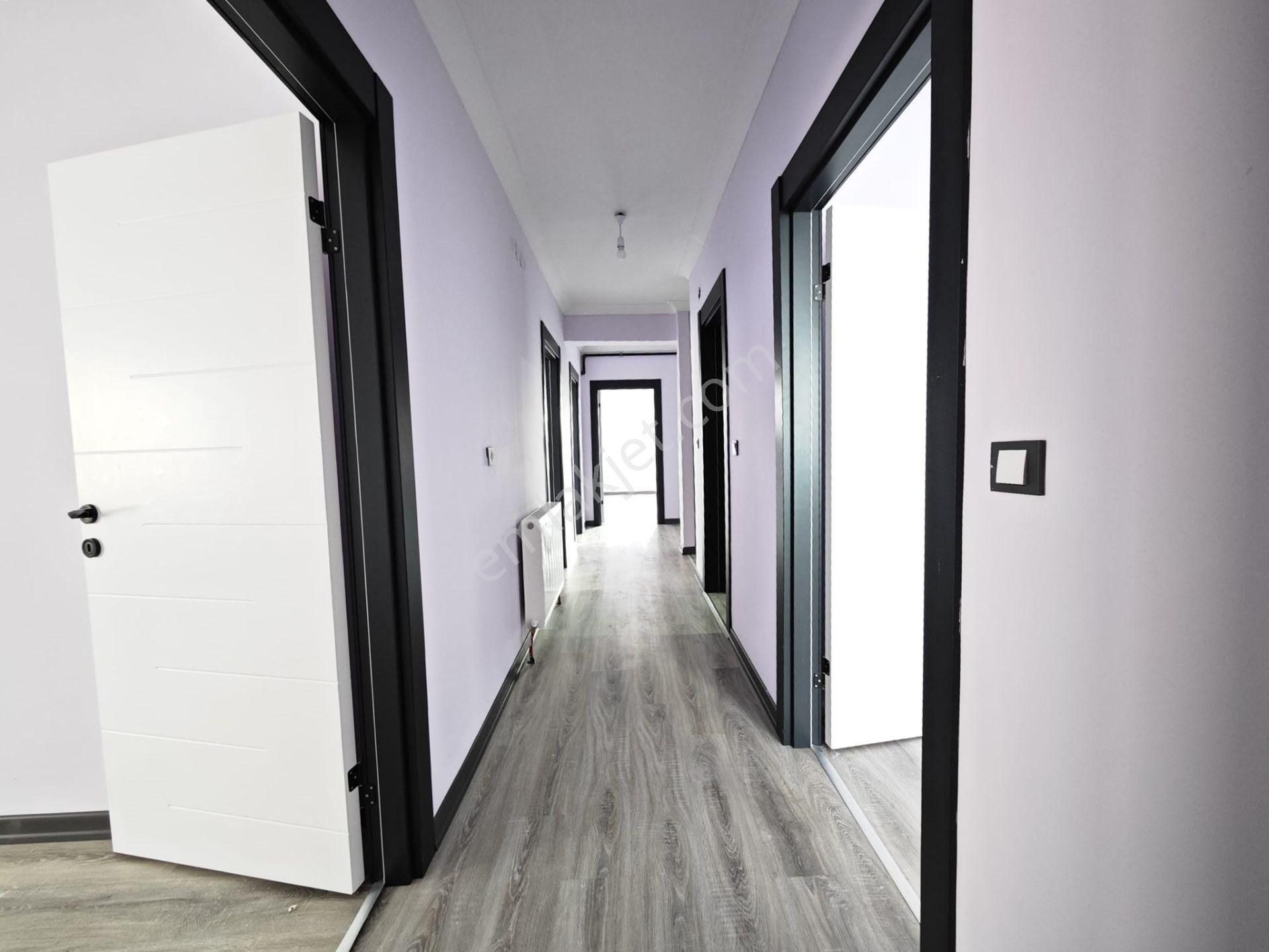 Beşikkaya'da Ebeveyn Banyolu Asansörlü 145 M2 3+1 Katta Satılık Daire !! - Görsel 27