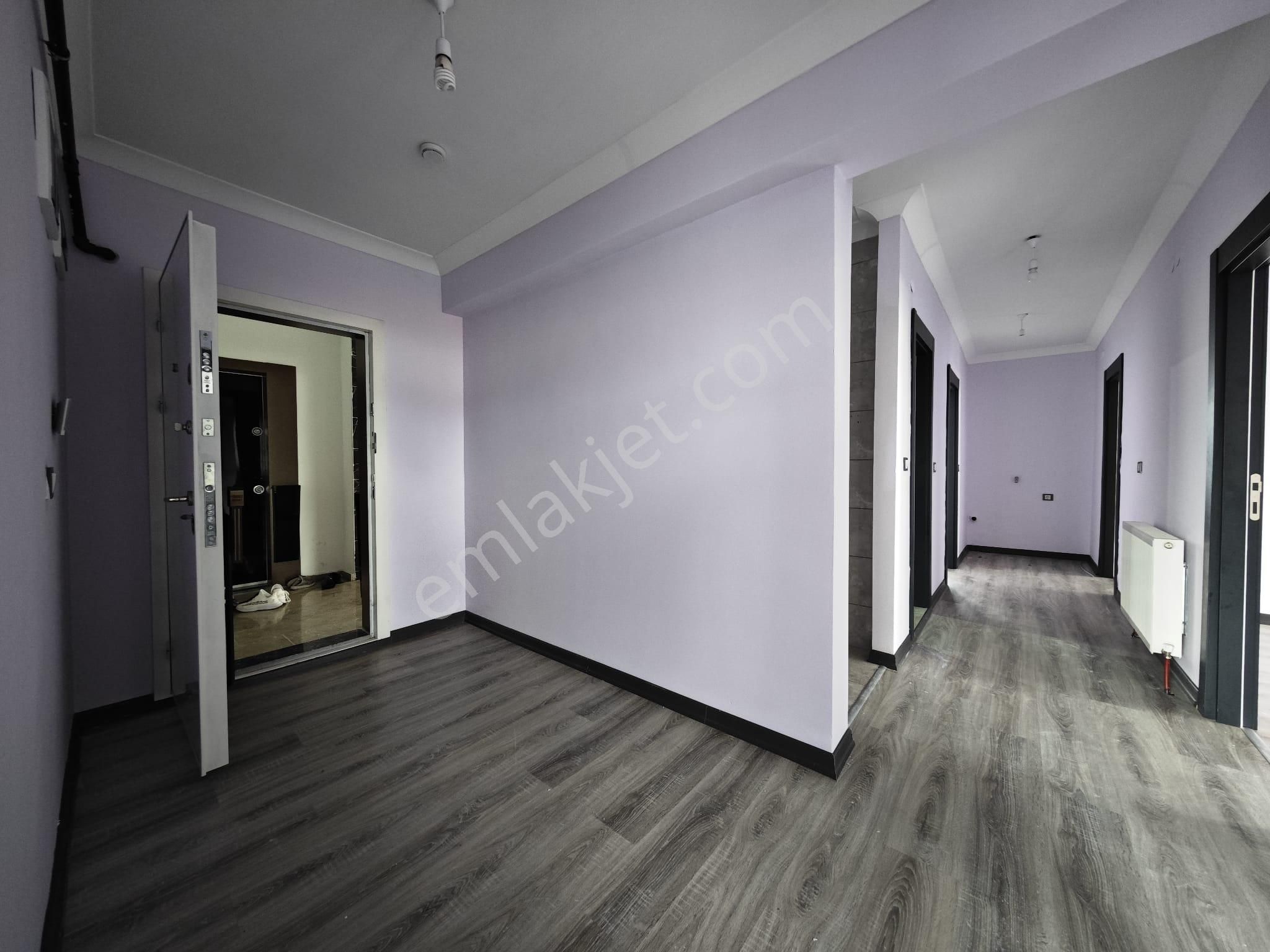 Beşikkaya'da Ebeveyn Banyolu Asansörlü 145 M2 3+1 Katta Satılık Daire !! - Görsel 24