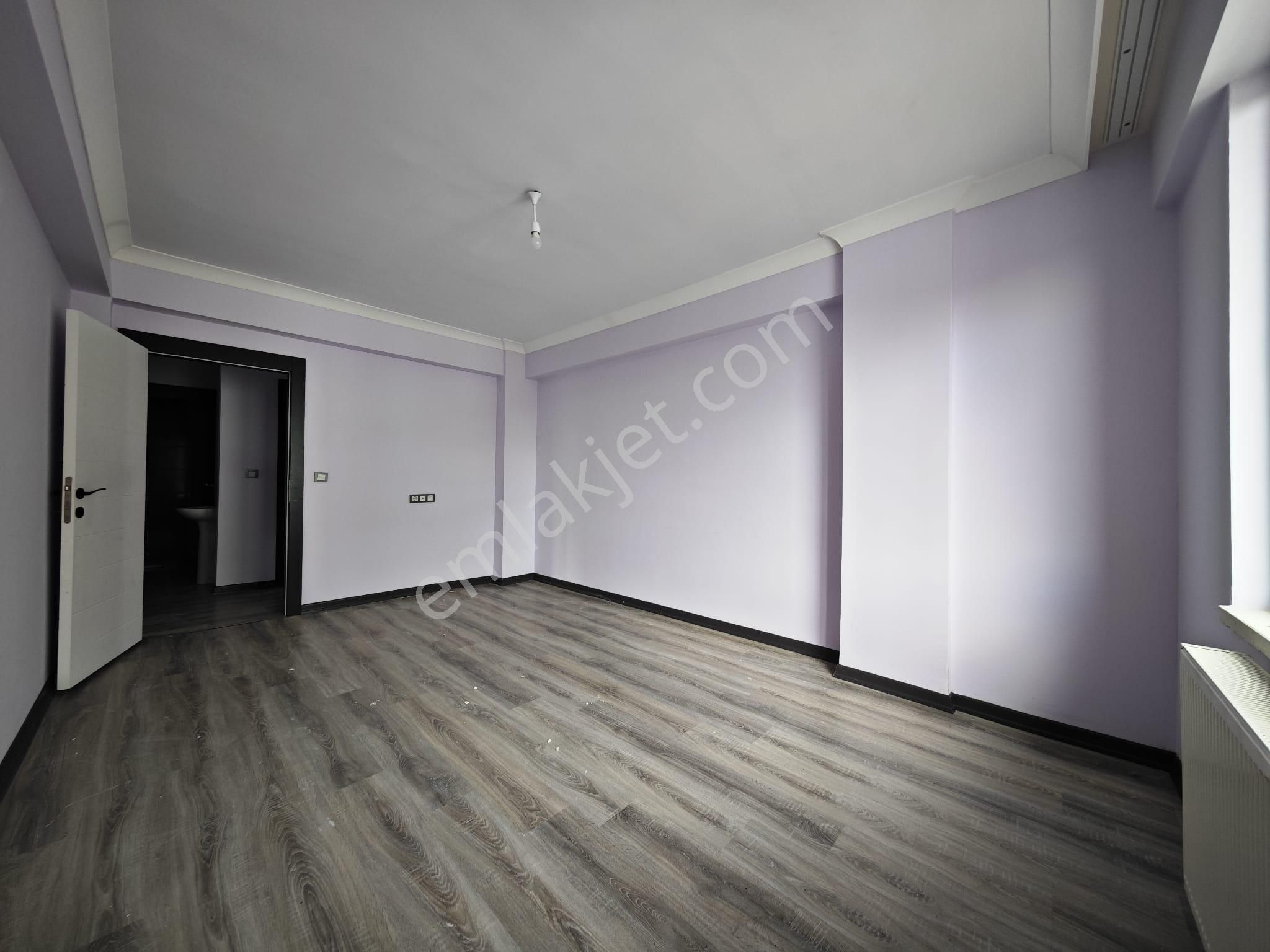 Beşikkaya'da Ebeveyn Banyolu Asansörlü 145 M2 3+1 Katta Satılık Daire !! - Görsel 19