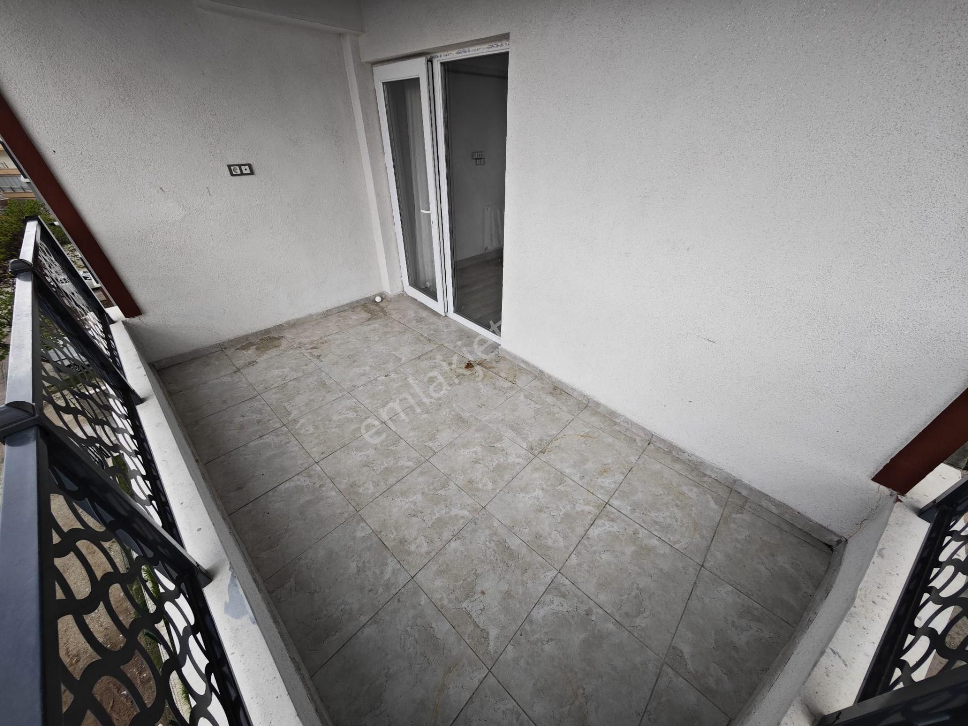 Beşikkaya'da Ebeveyn Banyolu Asansörlü 145 M2 3+1 Katta Satılık Daire !! - Görsel 34