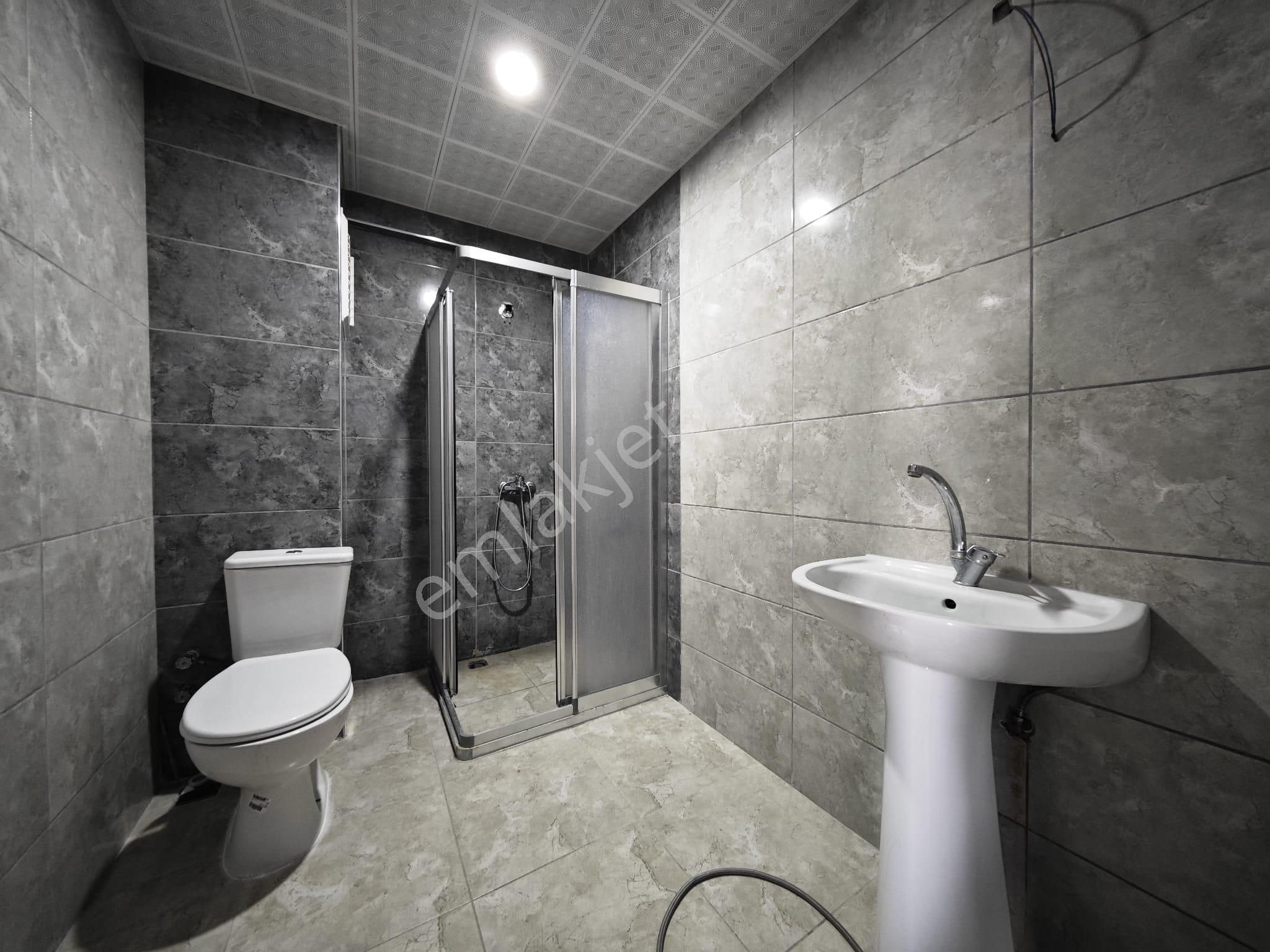 Beşikkaya'da Ebeveyn Banyolu Asansörlü 145 M2 3+1 Katta Satılık Daire !! - Görsel 28