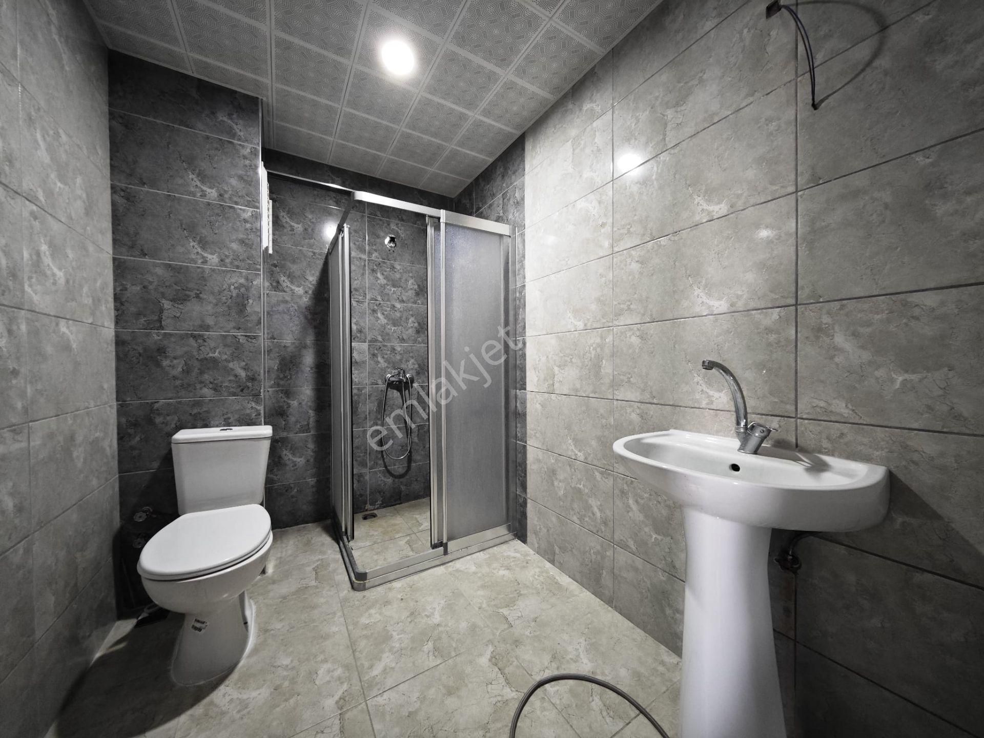 Beşikkaya'da Ebeveyn Banyolu Asansörlü 145 M2 3+1 Katta Satılık Daire !! - Görsel 30