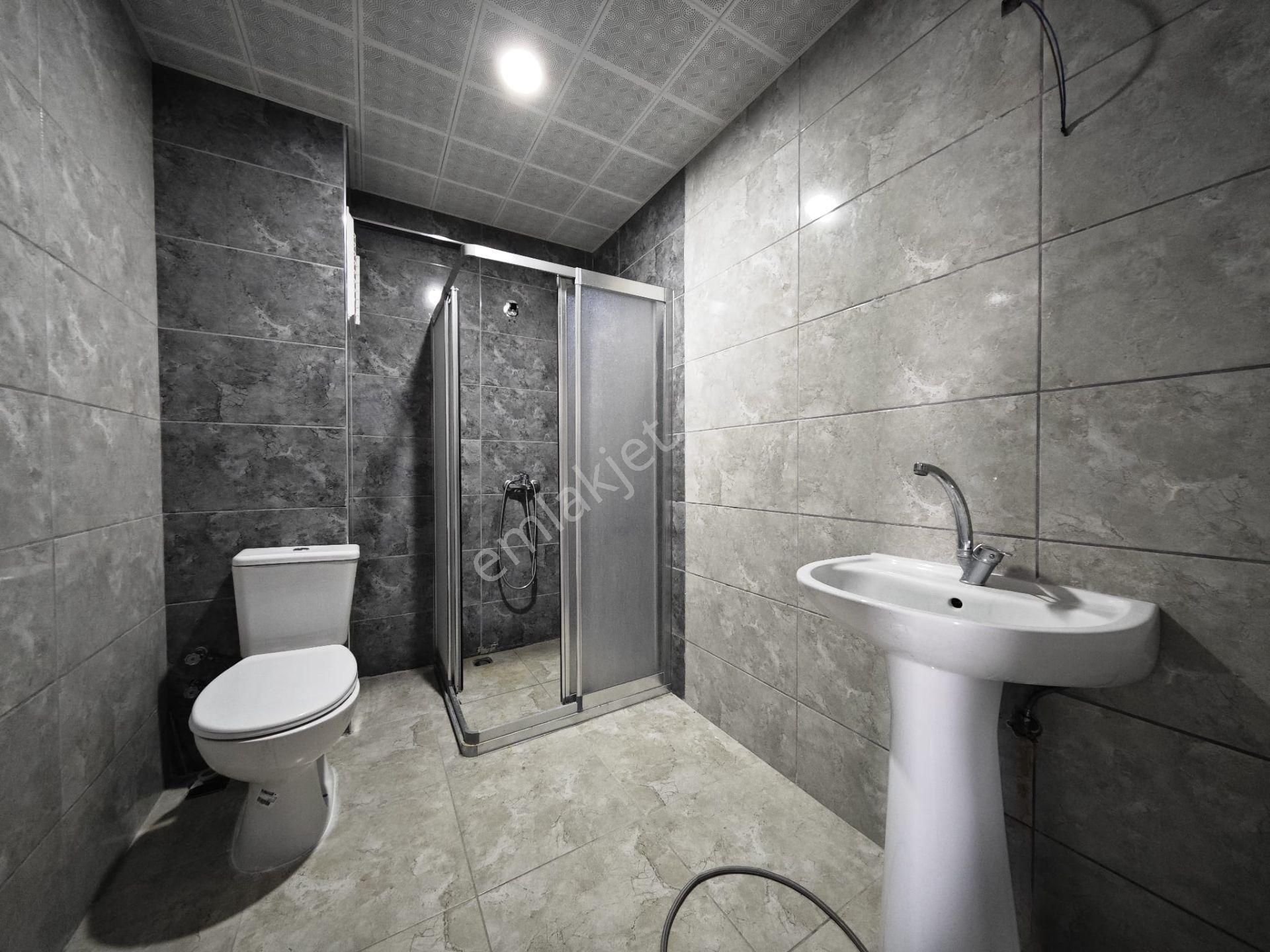 Beşikkaya'da Ebeveyn Banyolu Asansörlü 145 M2 3+1 Katta Satılık Daire !! - Görsel 29