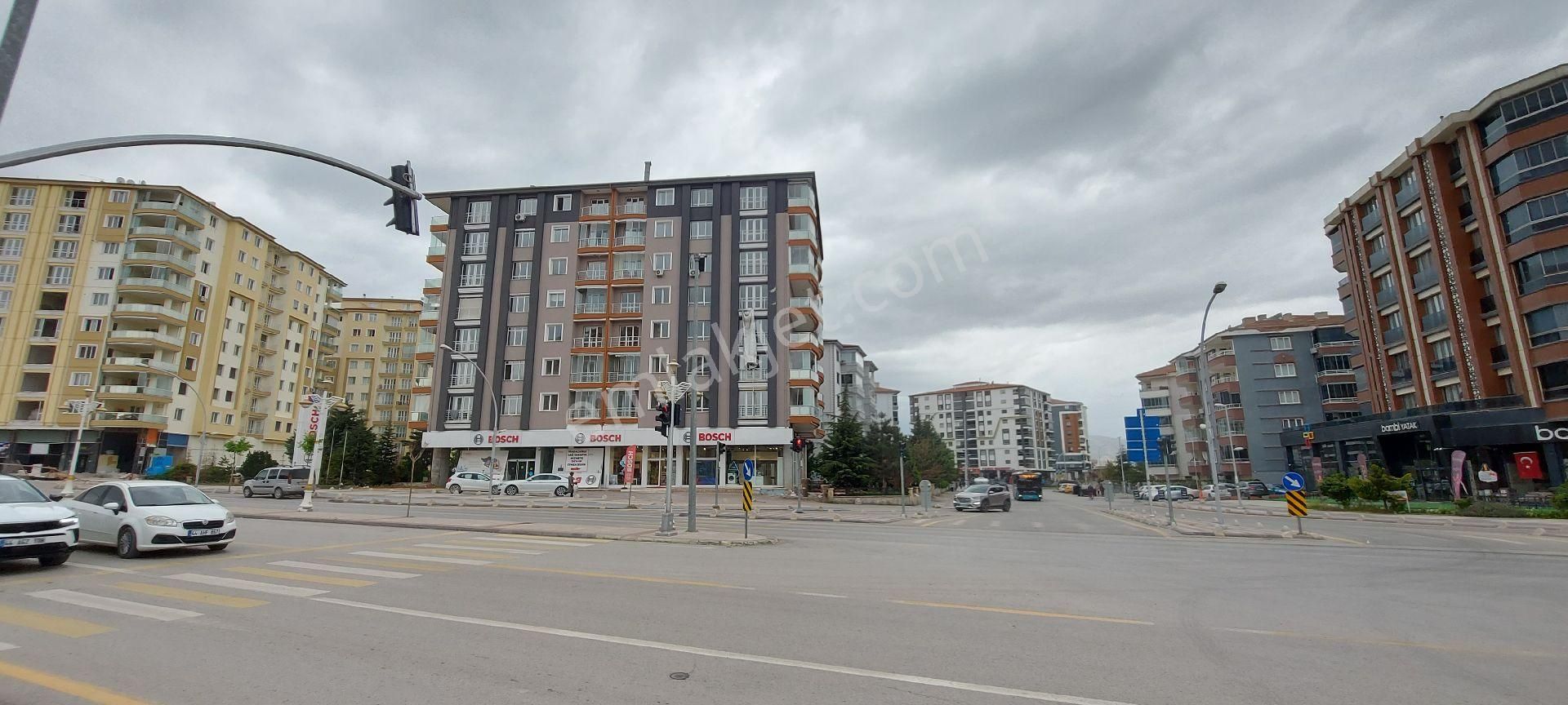 Değer'den Fahri Kayahanda 3+1 Geniş Full Yapılı Daire