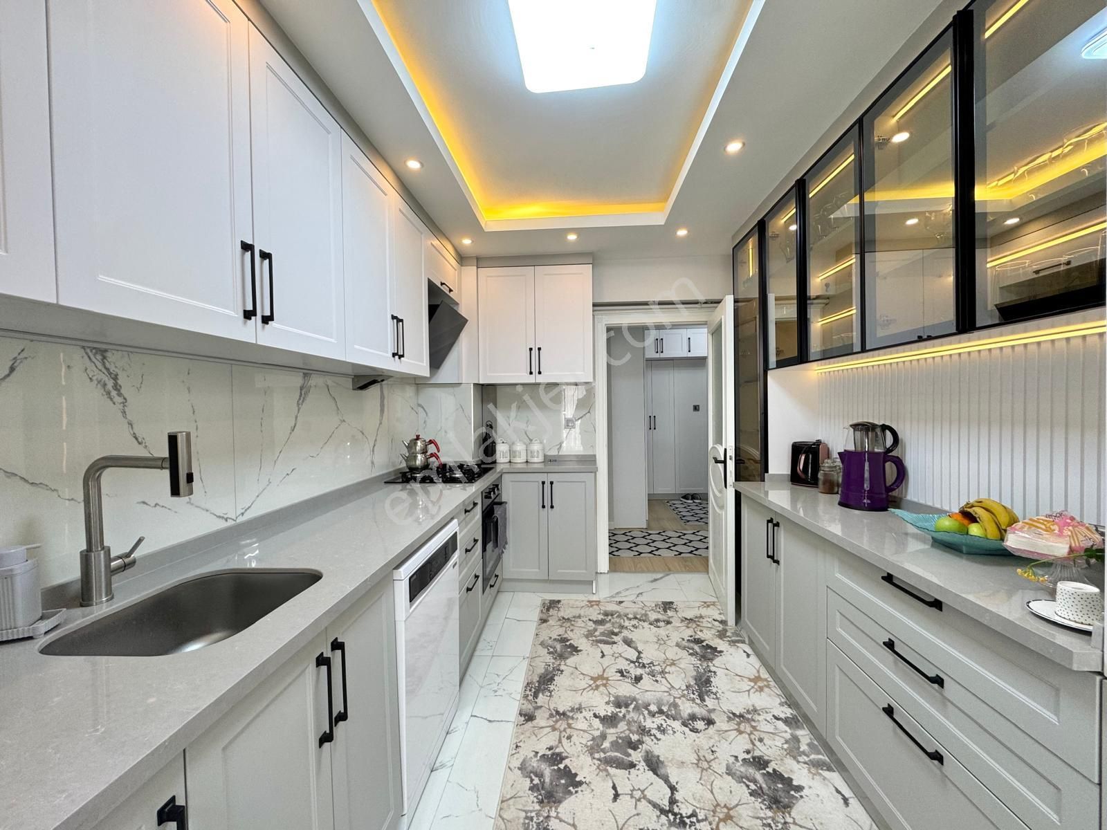 Nasip Emlak'tan 3+1 Merkez Mah. Full Yapılı Masrafsız 3. Kat Daire