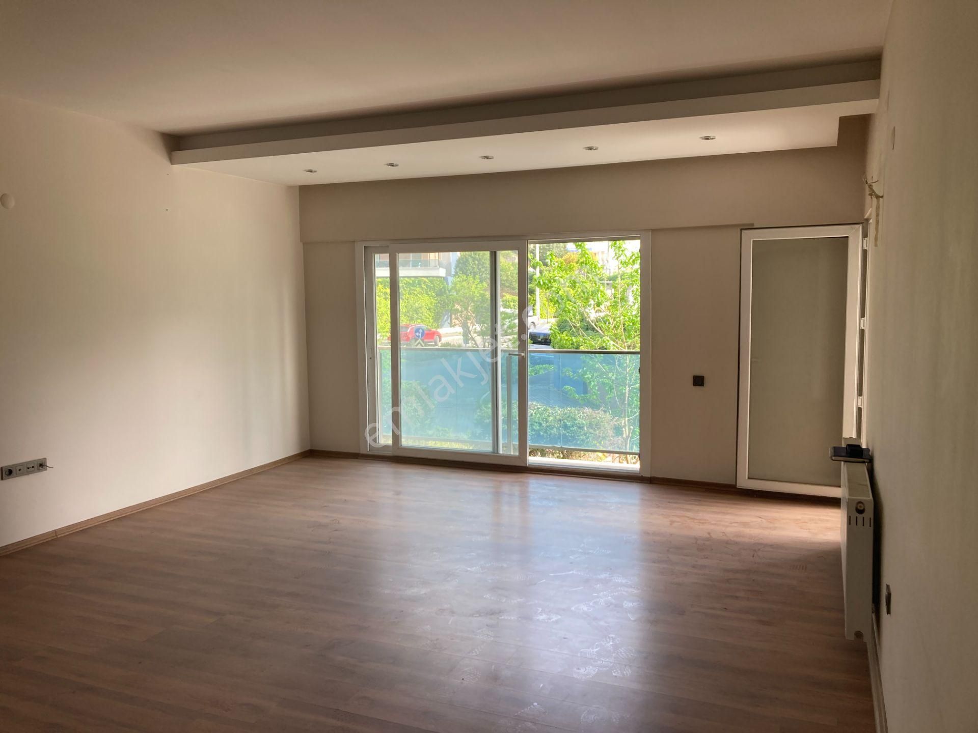 Karşıyaka Park Yücesoy 1. Etap Satılık 3+1 Kiracısız Boş Daire