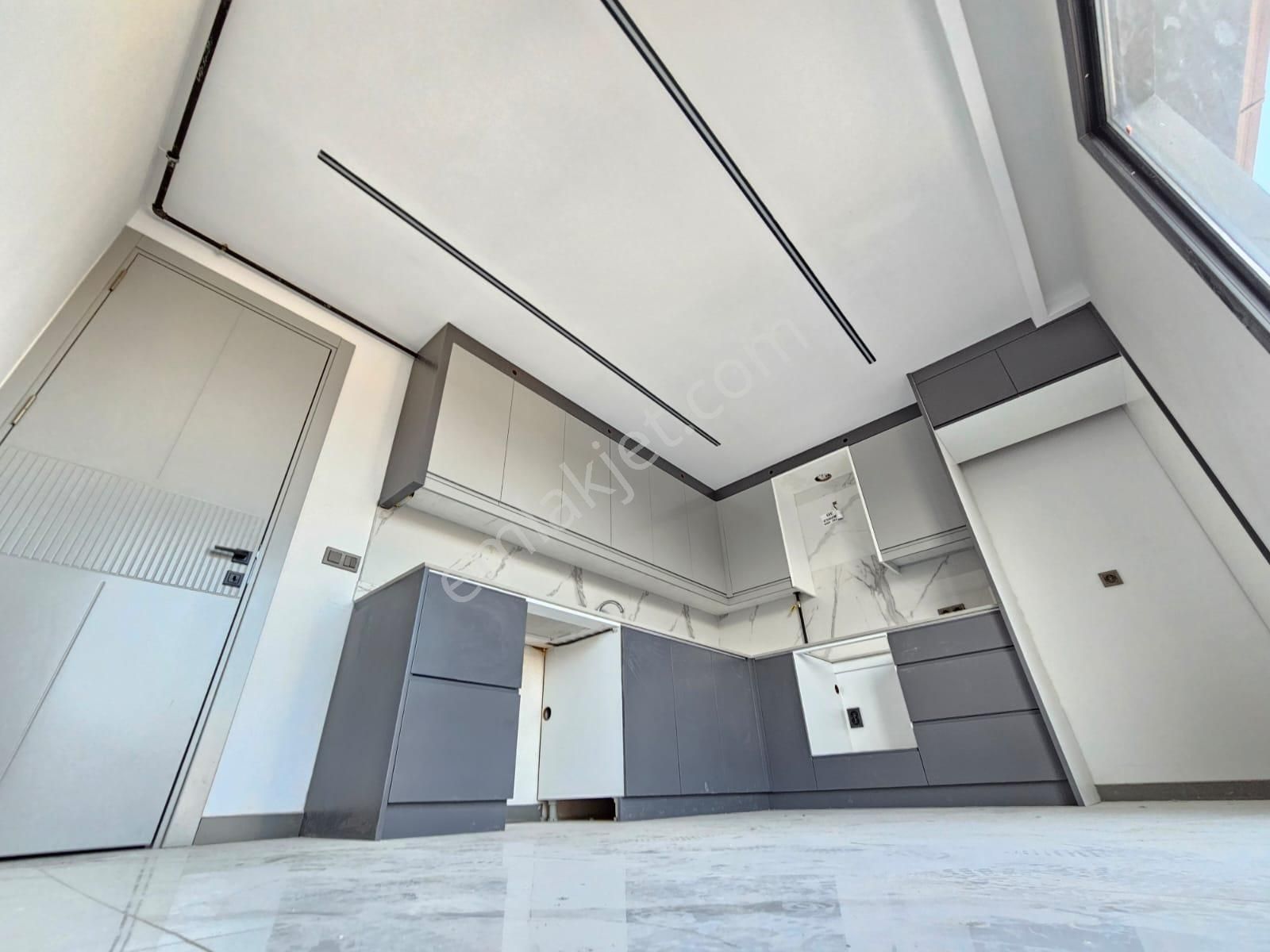 Denizli Şemikler'de 3+1 180m2 Albayrağa Yakın Muhteşem Konumda Satılık Lüks Dubleks