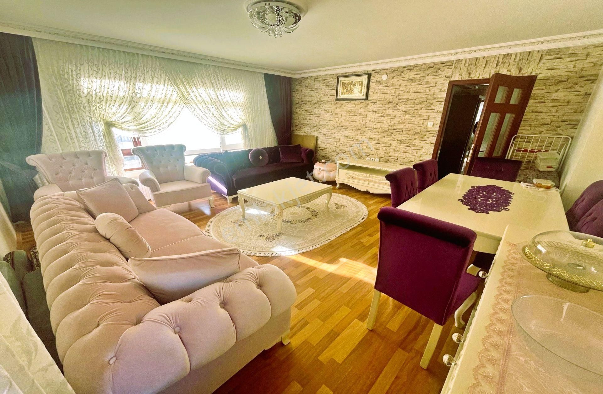 Uyanış Mah.de Son Katta Masrafsız Ön Cephe Satılık Daire