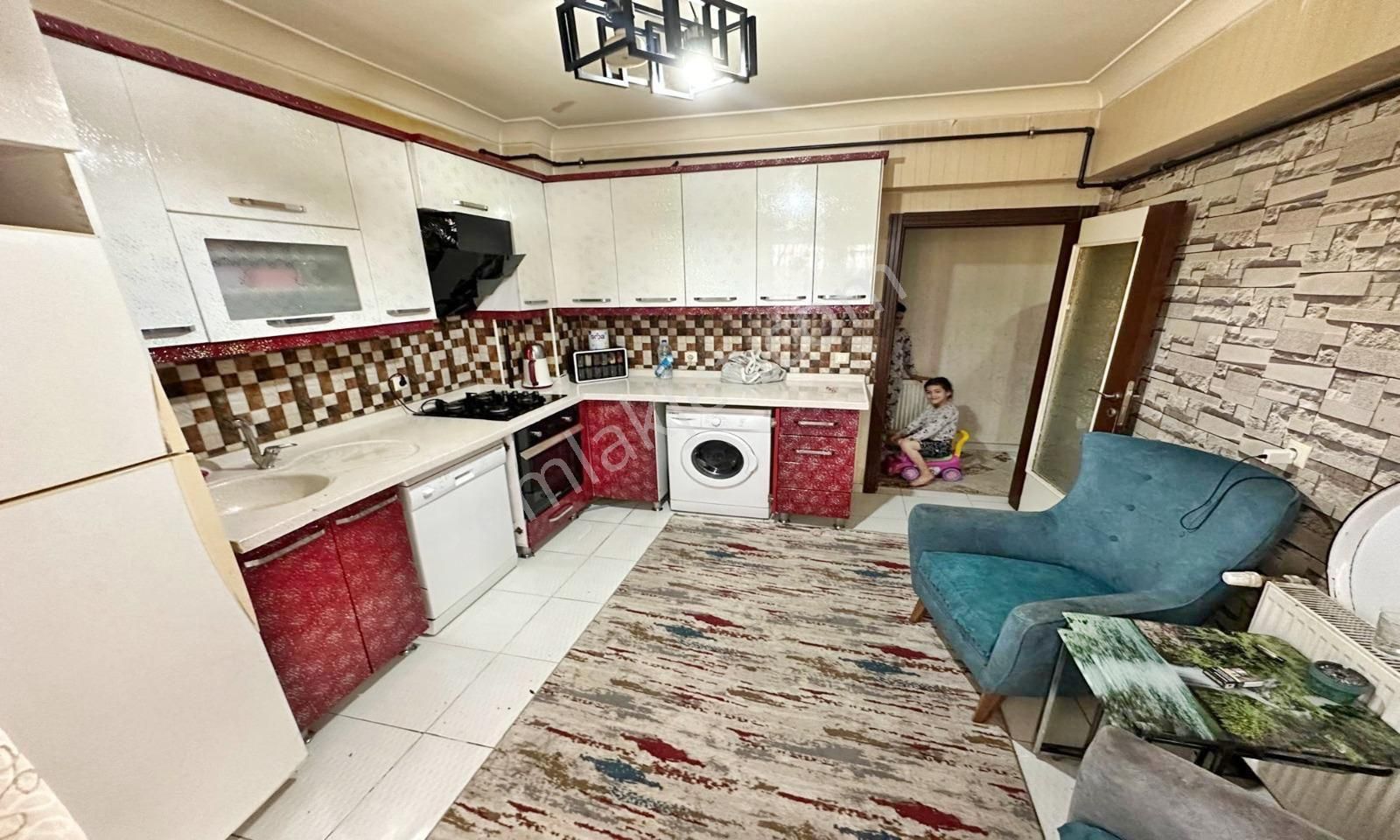Kanunı Mahallesınde 3+1 Gırıs Kat Satılık Daıre