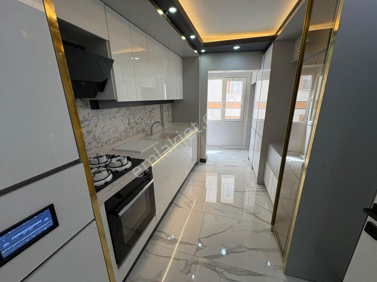 Sincan Mareşal Çakmak Mah. Full Yapılı 2+1 Bağımsız Daire