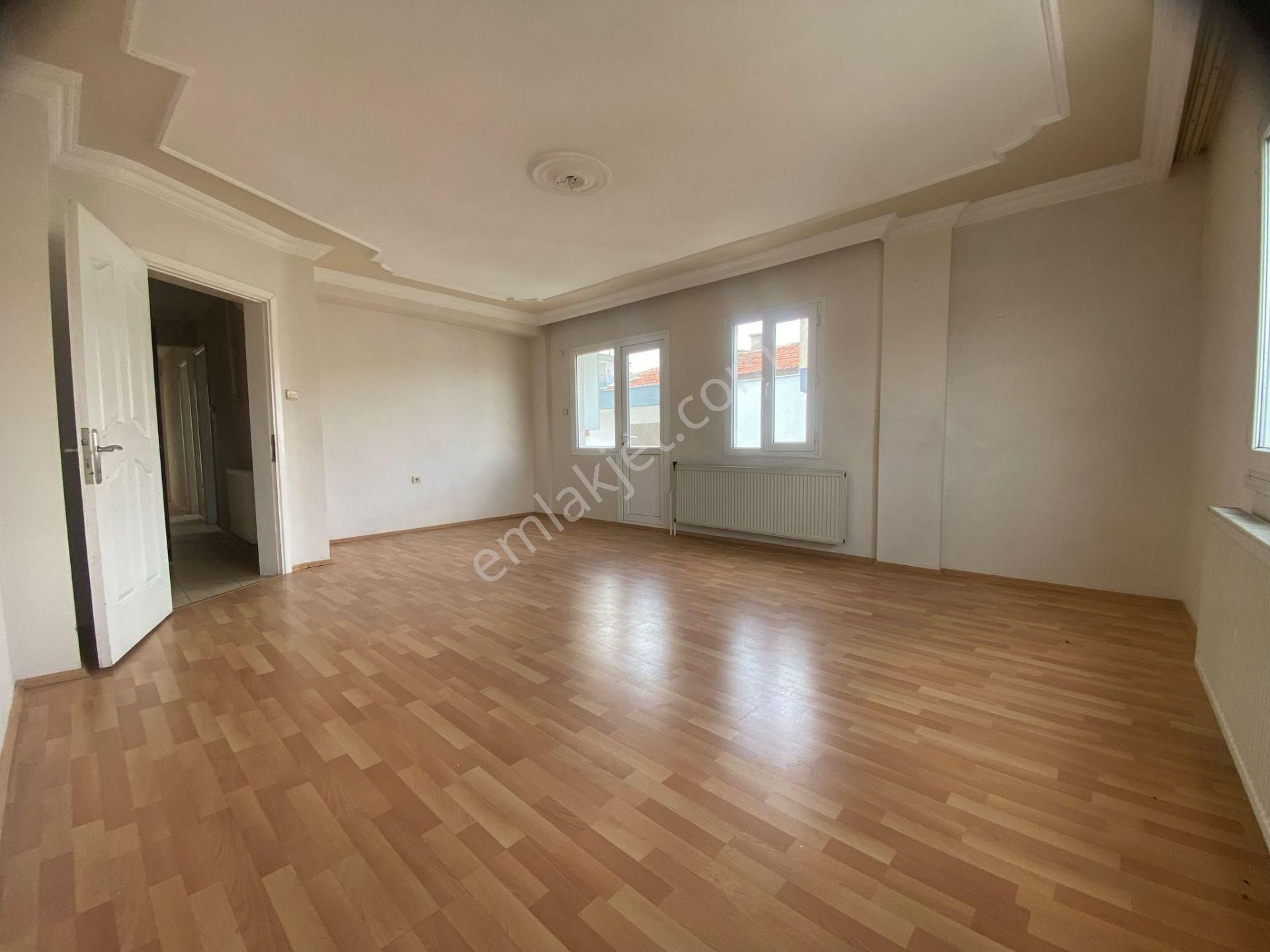 Acil Buca Yiğitler Mahde 4+1 170m2 D.gazlı Ayrı Mutfak Ferah Daire