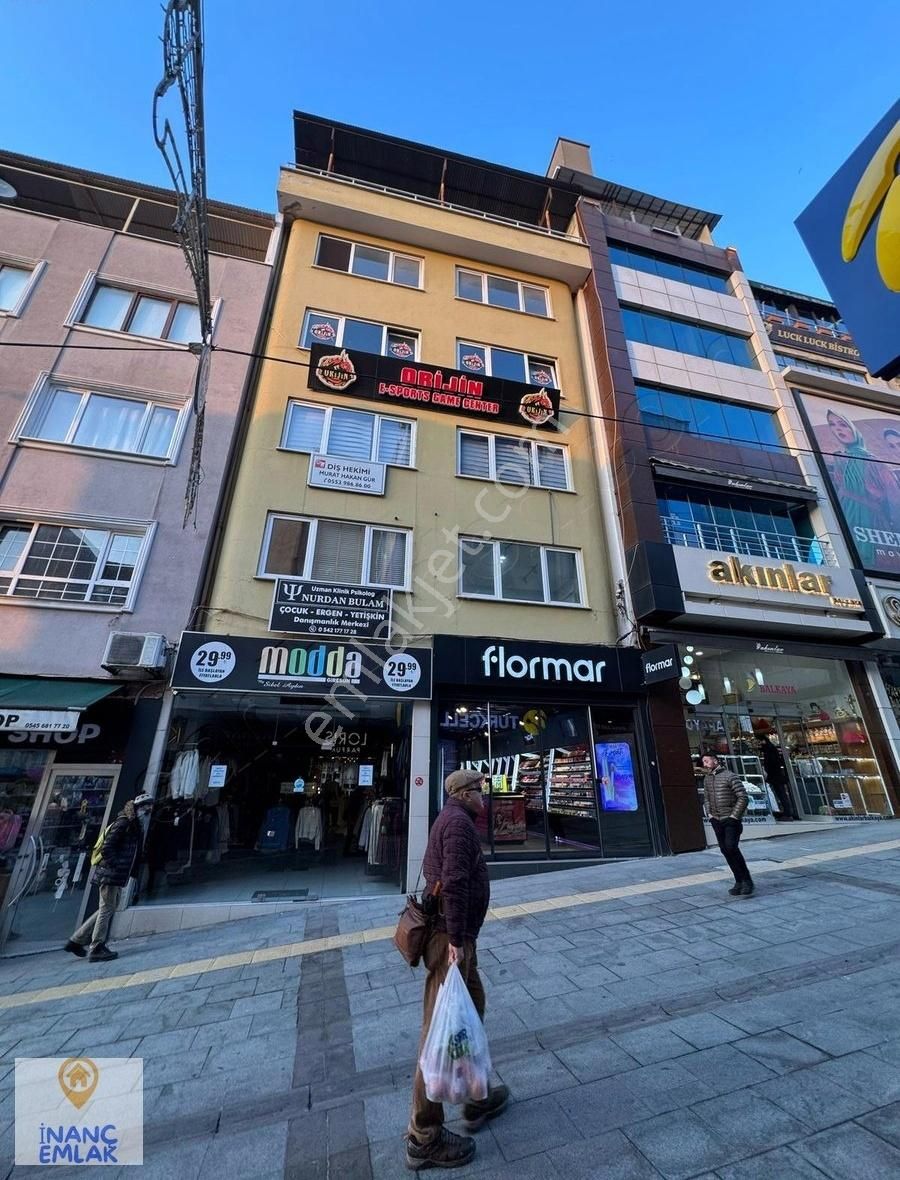 İnanç Emlaktan Gazi Caddesi Üzerinde 3 Adet Kiralık Ofis