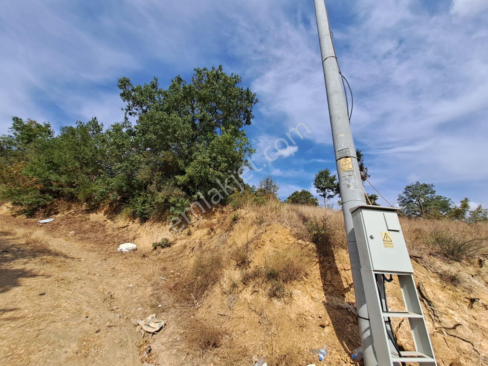 Orhaneli Çınarcık'ta Satılık 340mt2 Göl Manzaralı Arsa