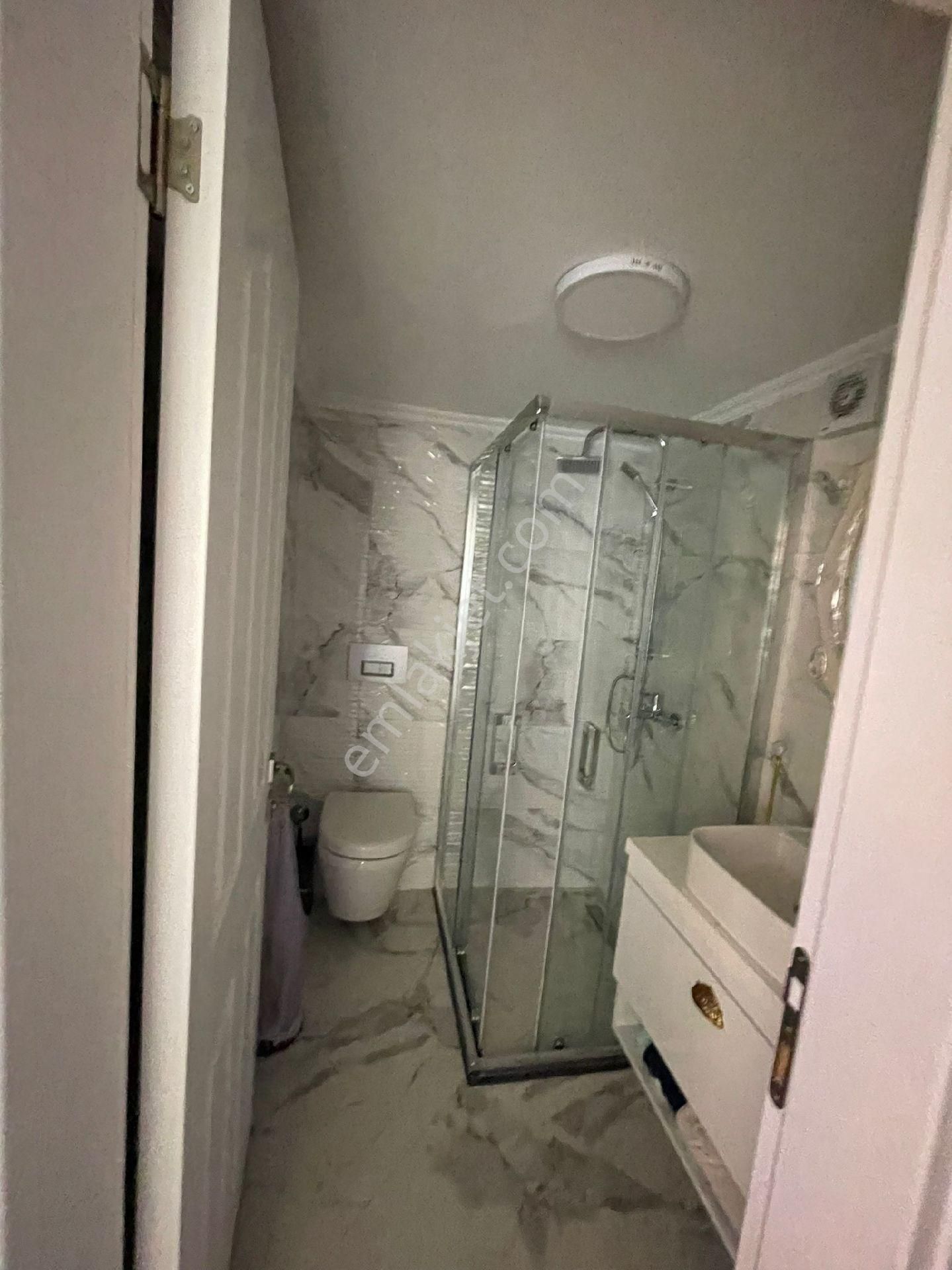 Urla Çeşmealtında 3+1 Geniş Site İçinde Havuzlu Villa - Görsel 8