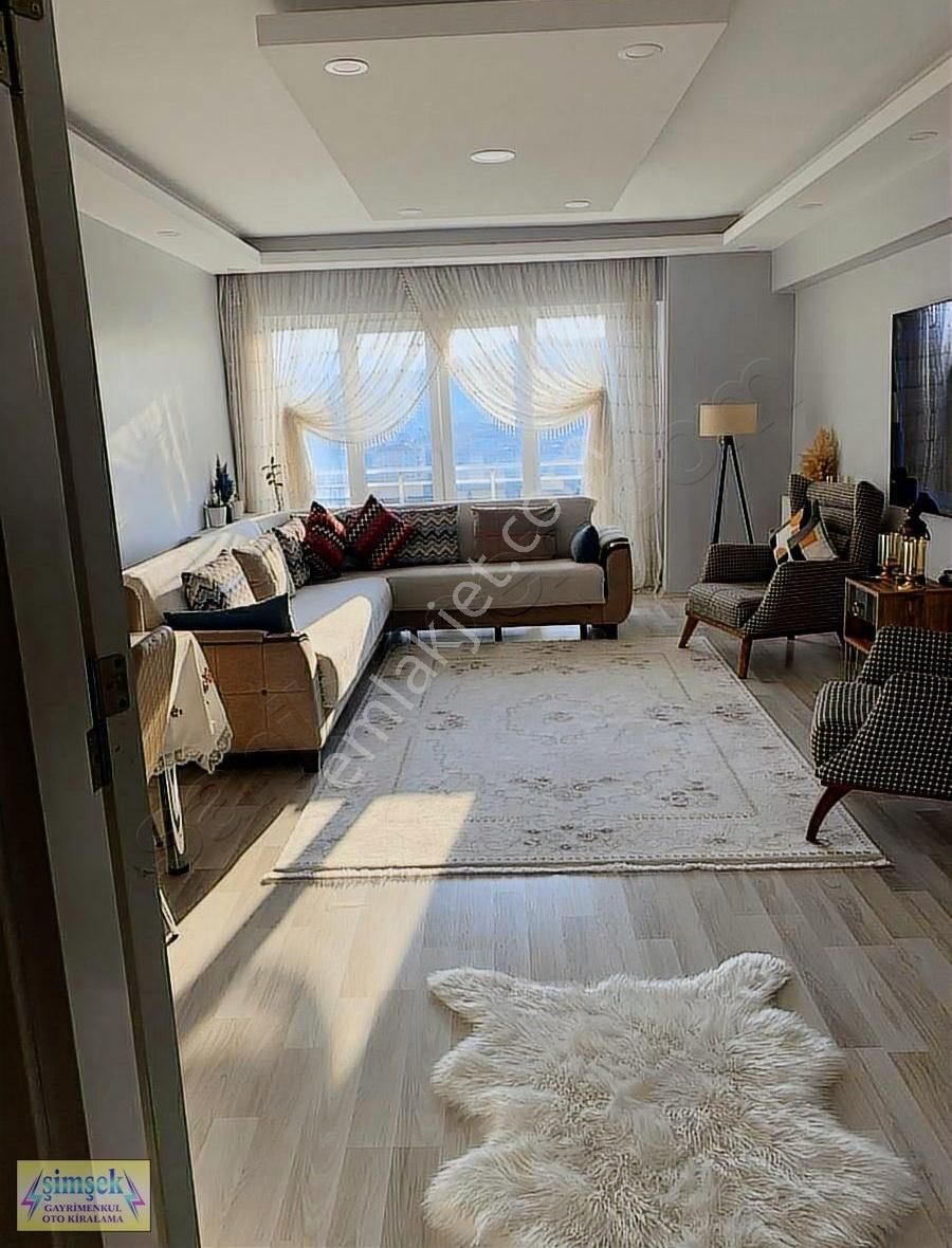 Bilecik Merkez İsmet Paşa Mahalleside Satılık160 M2 Daire