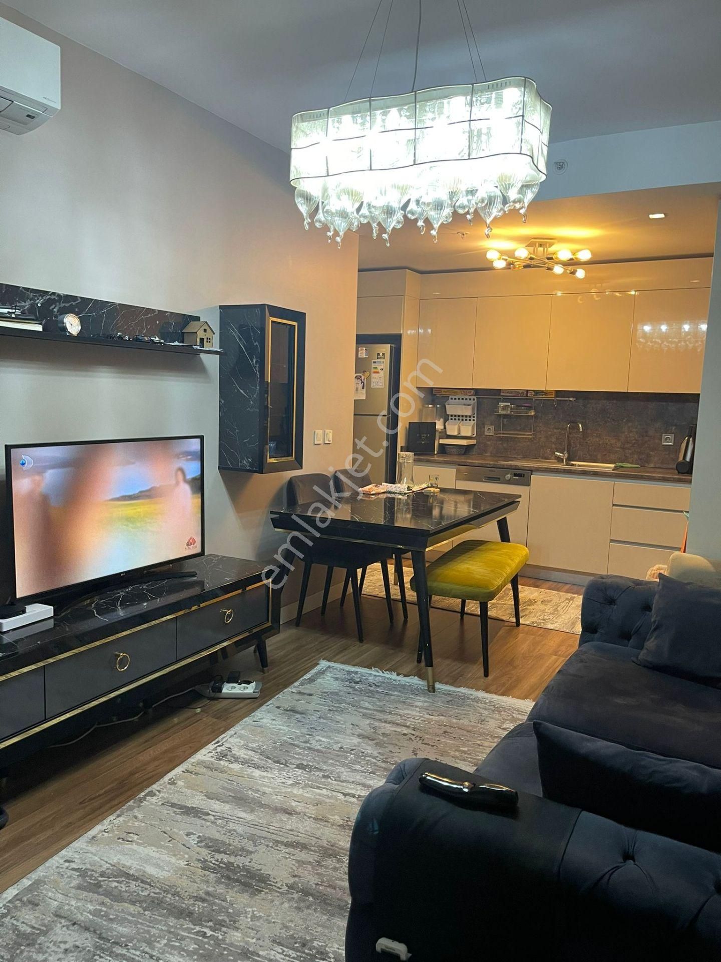 Satış Ve Kiralama Ofisinden Boş Eşyalı Satılık 2+1 Daire