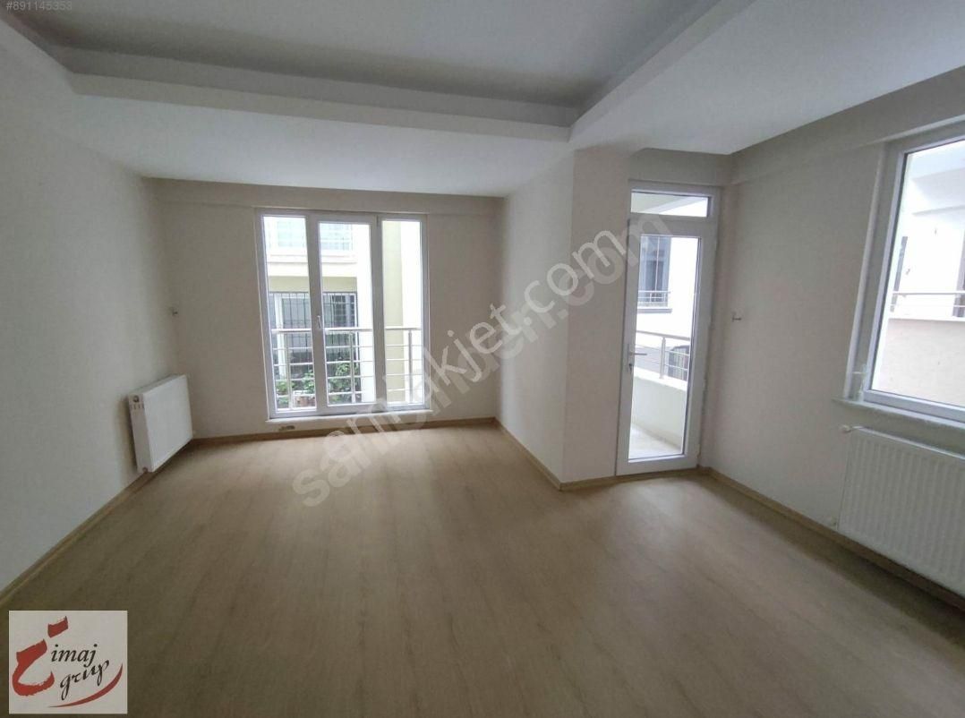 Cennet Mah. Asansörlü Geniş Kullanımlı 2+1 90 M2 En Üst Kat...