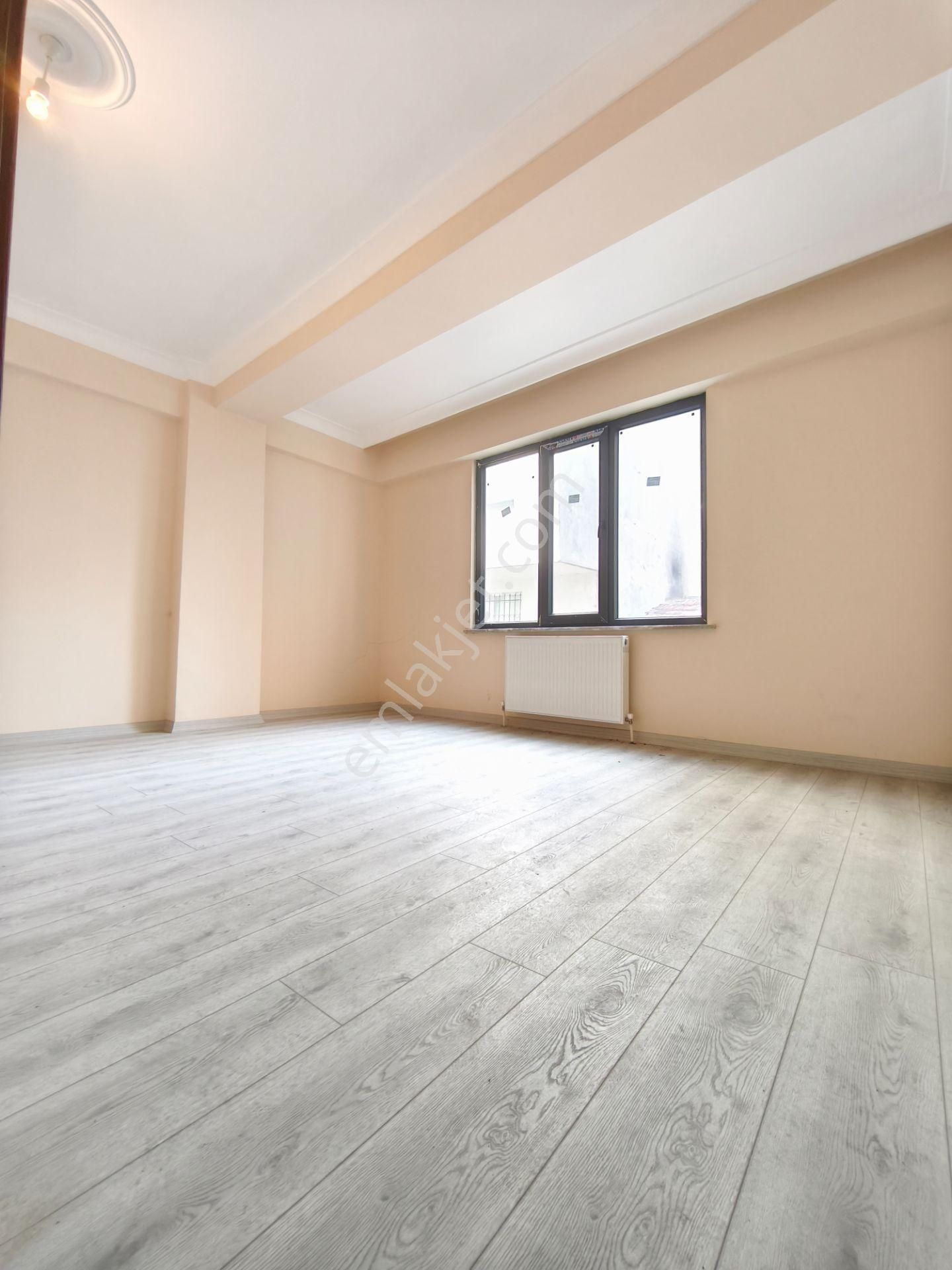 Acun Gayrimenkulden Satılık Geniş Yüksek Giriş 3+1 Daire