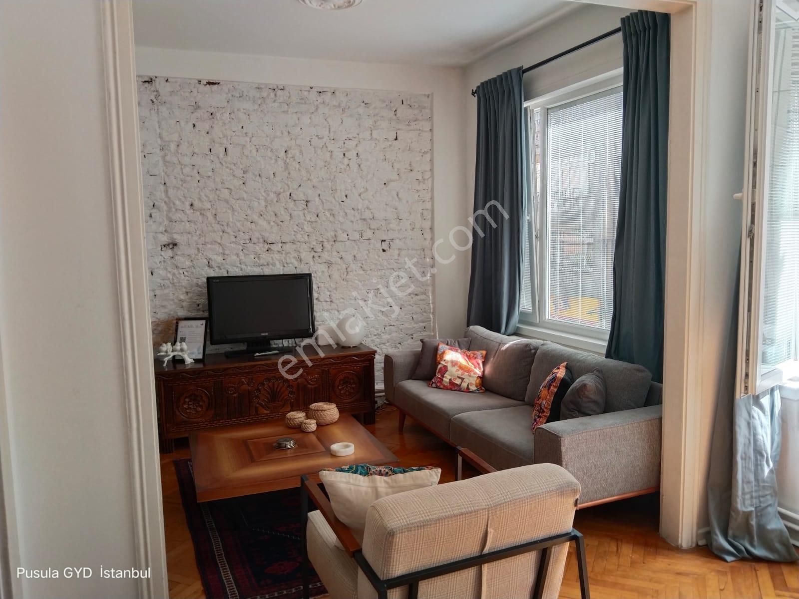 Kadıköy'de Süleymanpaşa Sok. Altıyol'a Ve Moda'ya Komşu Full Eşyalı Masrafsız 1+1 Kiralık Daire