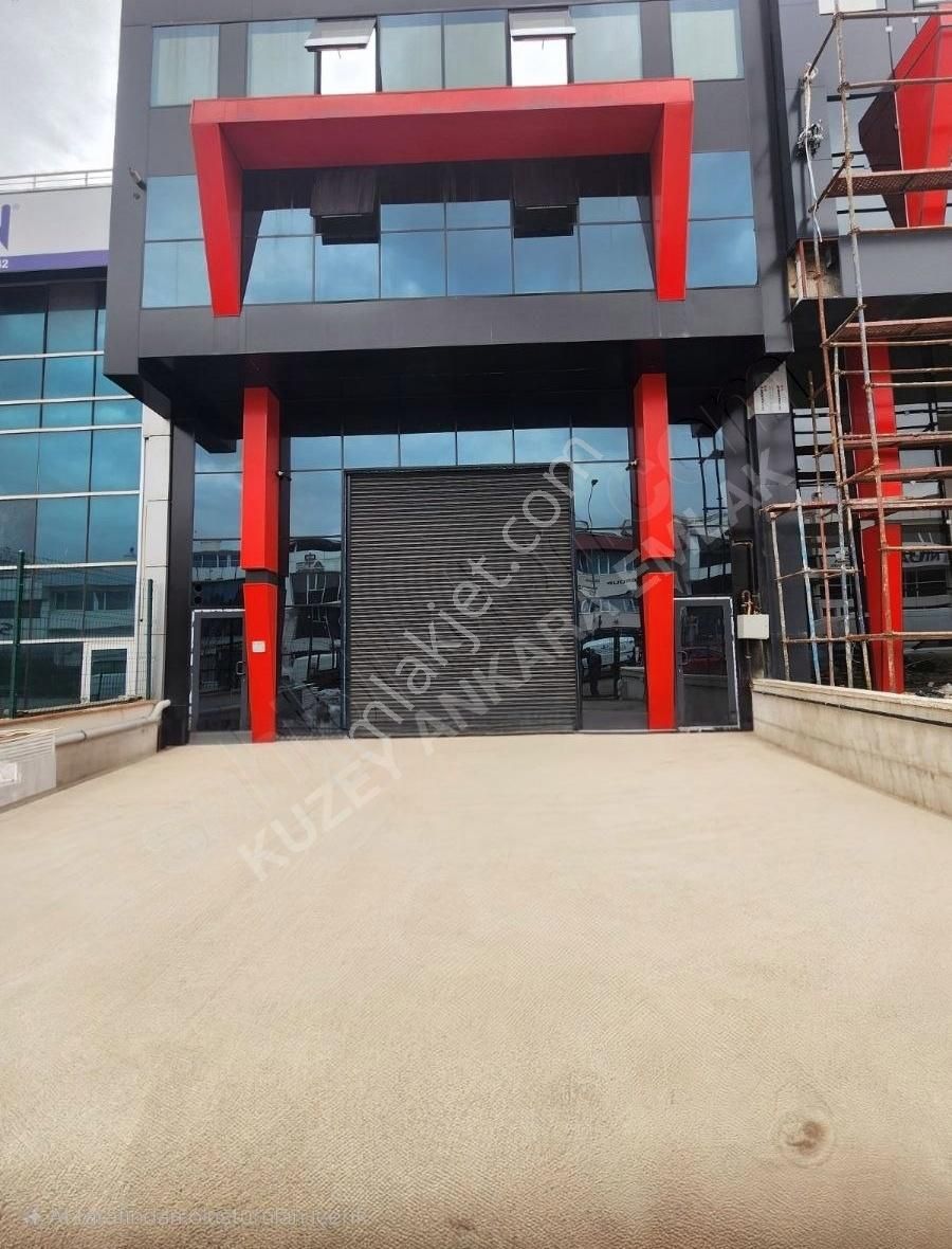 Kiralık Muhtesem Lokasyon Super Lüx Dukkan