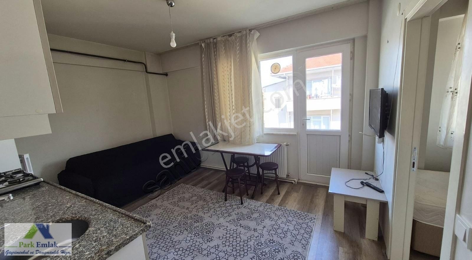 Serdivan Agora Avm Civarı 2+1 Kiralık Eşyalı Daire
