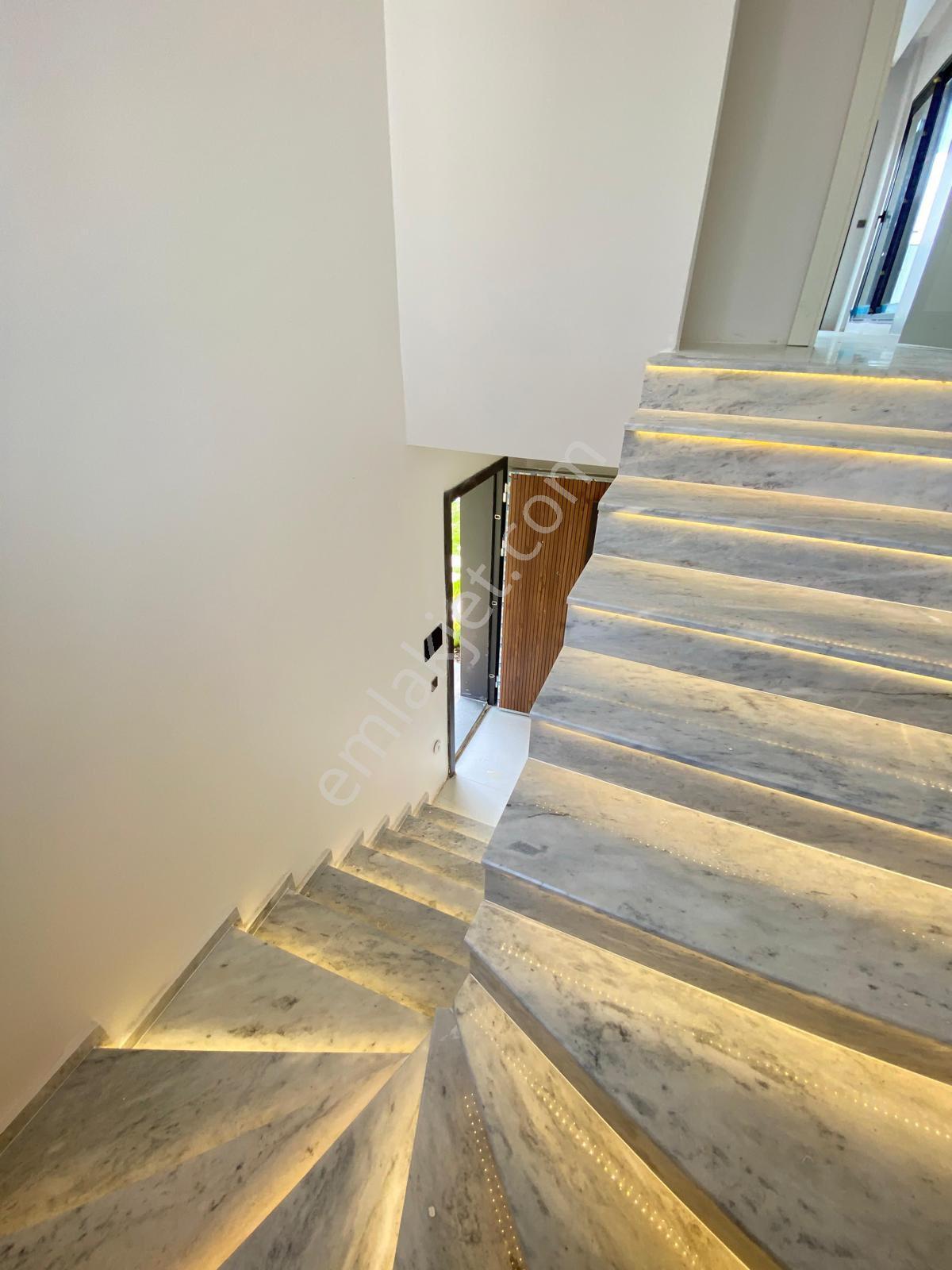 Değirmendere'de Panaromik Deniz Manzaralı 4+1 Özel Havuzlu Satılık Villa - Görsel 17