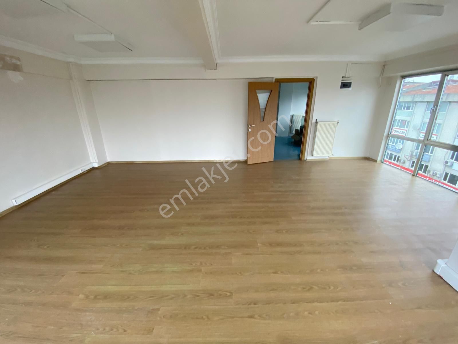 Gaziosmanpaşa Meydana Çok Yakın Durumda Kiralık 118m2 Plaza & Ofis Katı - Görsel 4