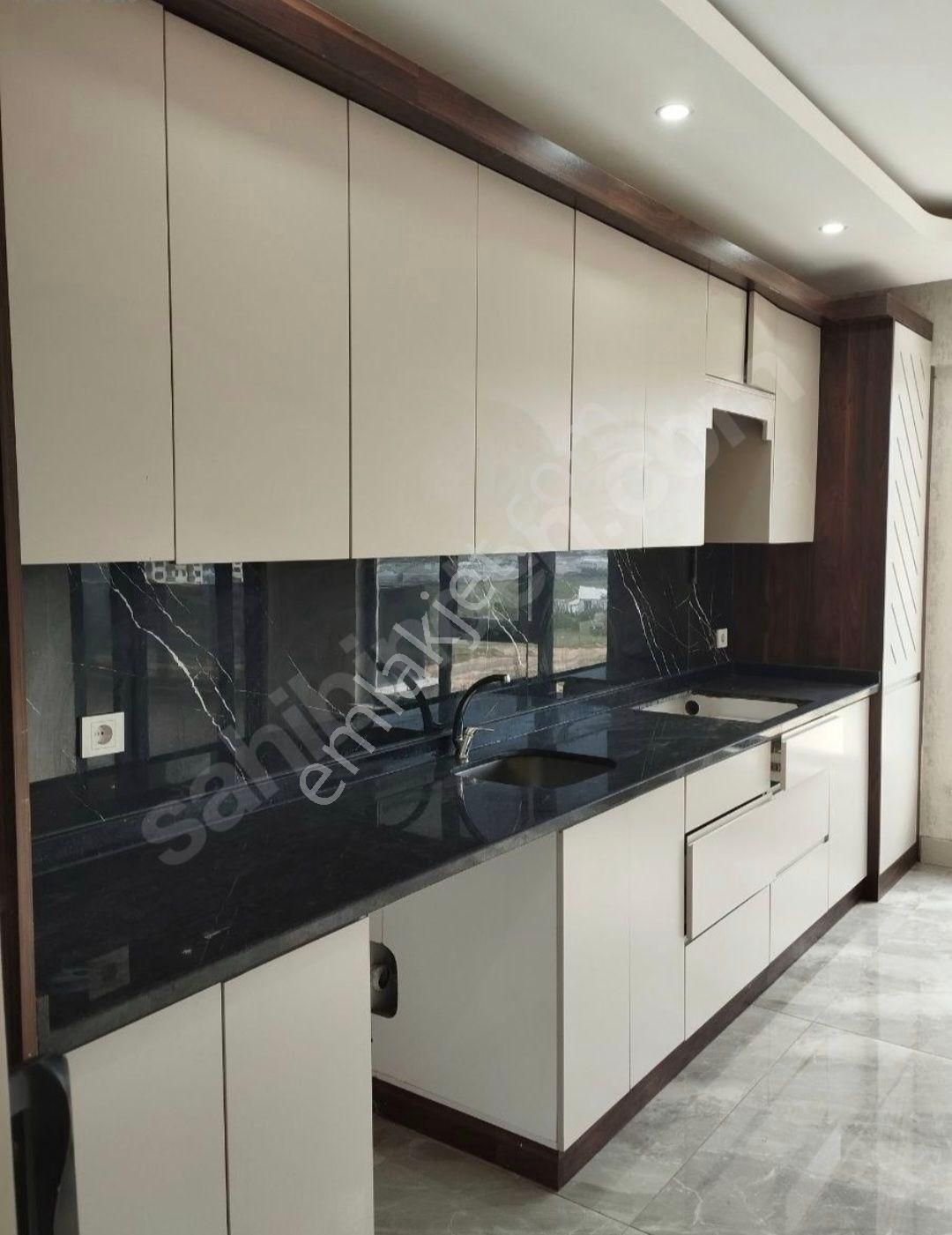 Beylerbeyinde Satılık 3.5+1 Daireyi