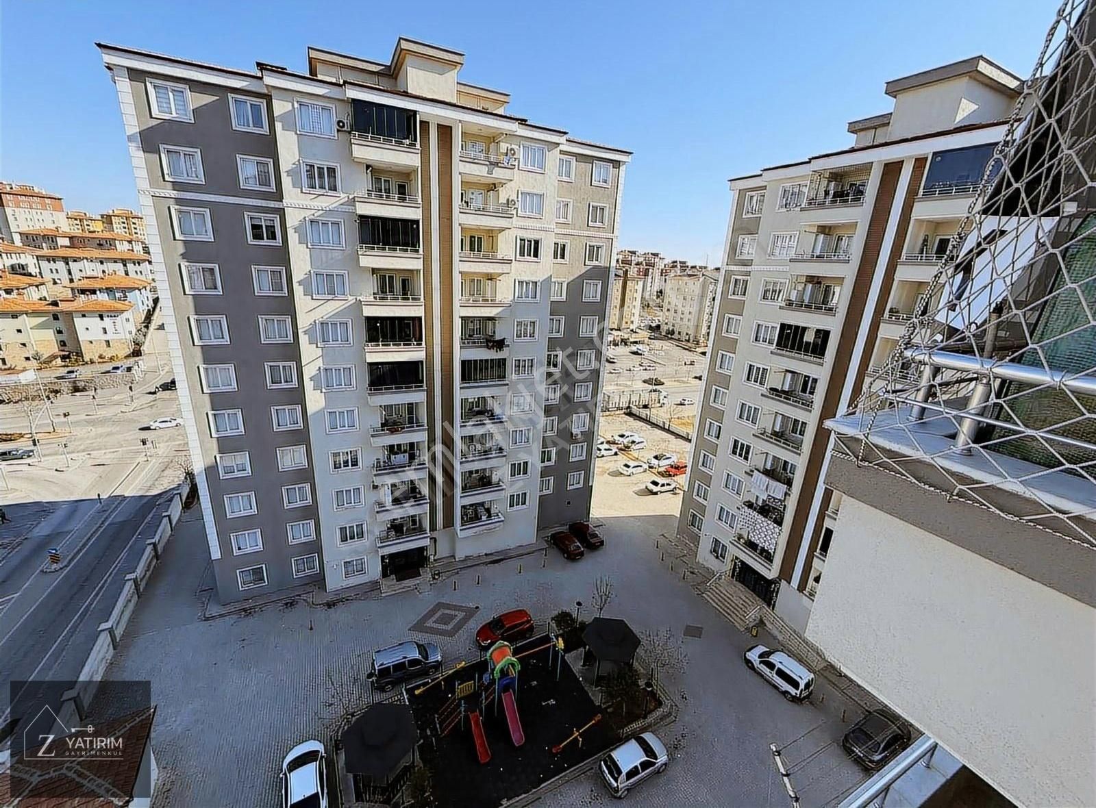 Z'yatırımda Geniş 2+1 Site İçerisinde Satılık Daire