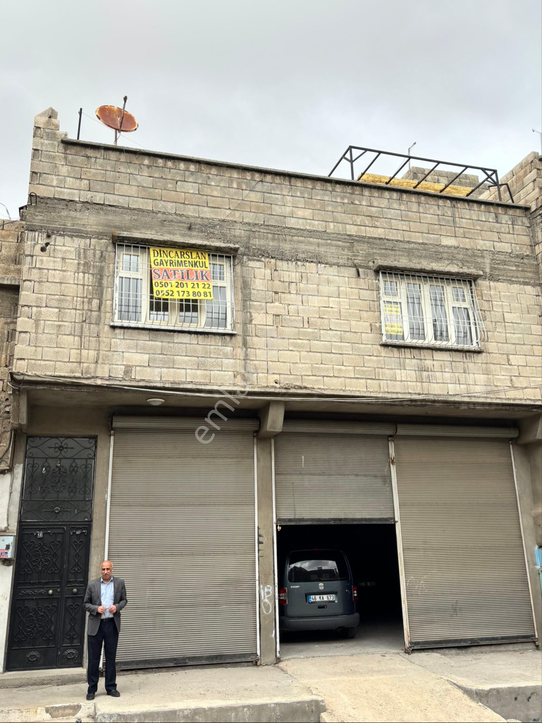 Dinçarslan Gayrimenkul ^ Den Karacaoglan Mahallesinde Satılık Müstakil Ev