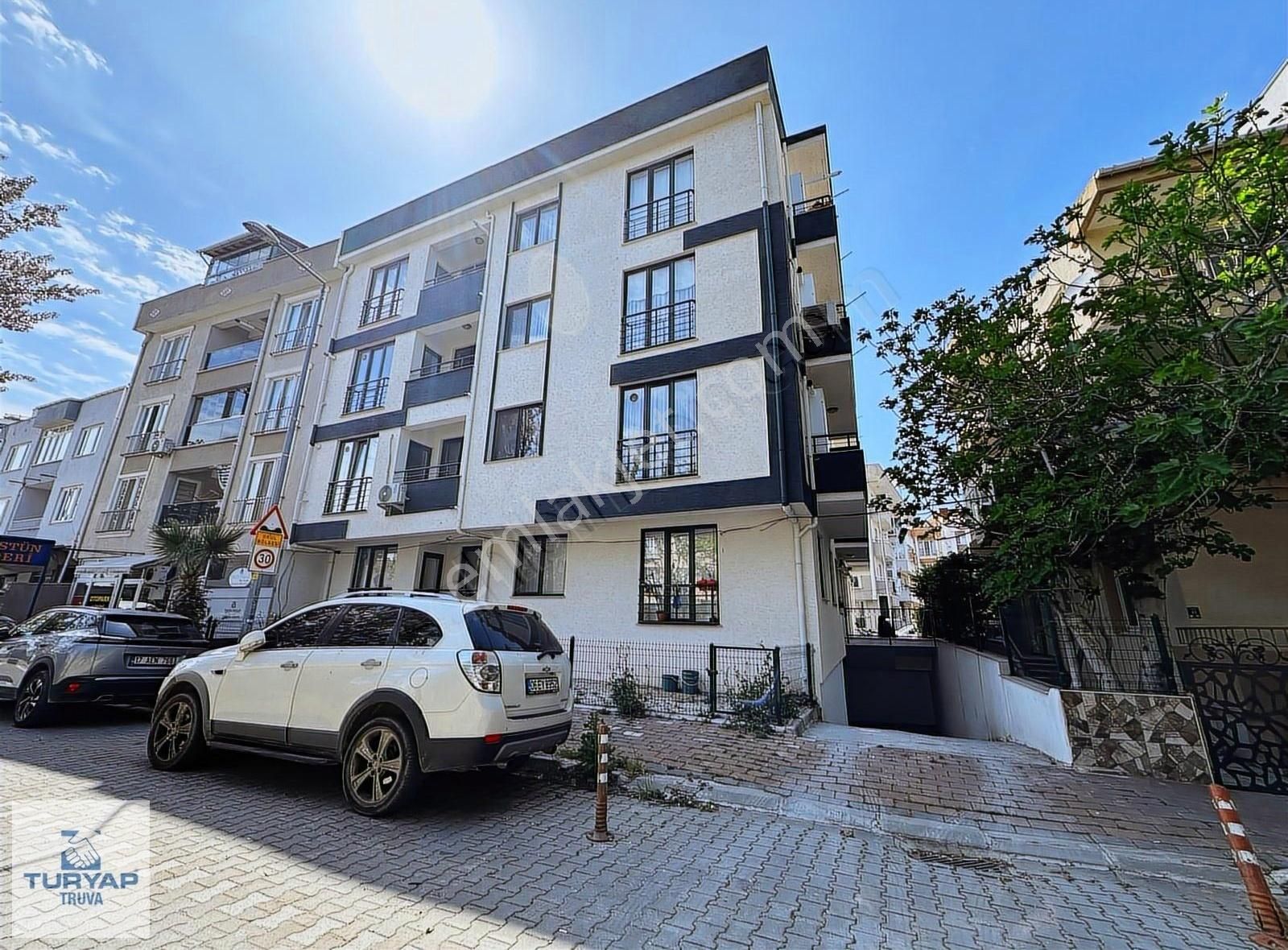Çanakkale Belediyenin Arkasında Kiralık Geniş 1+1 Daire