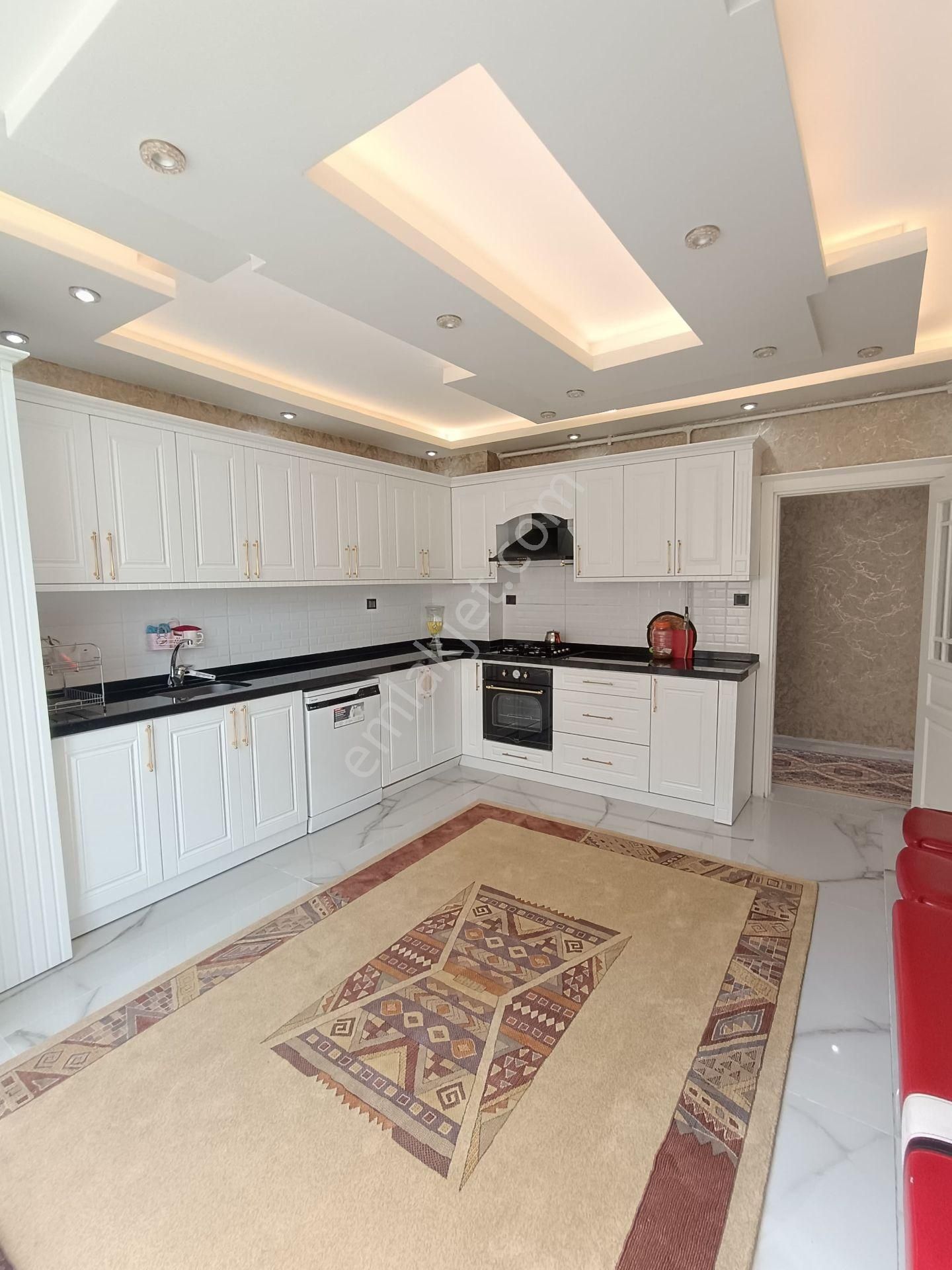 Babacandan Yenişehir'de Cadde Üstü İçi Full Yapılı Ara Kat Daire