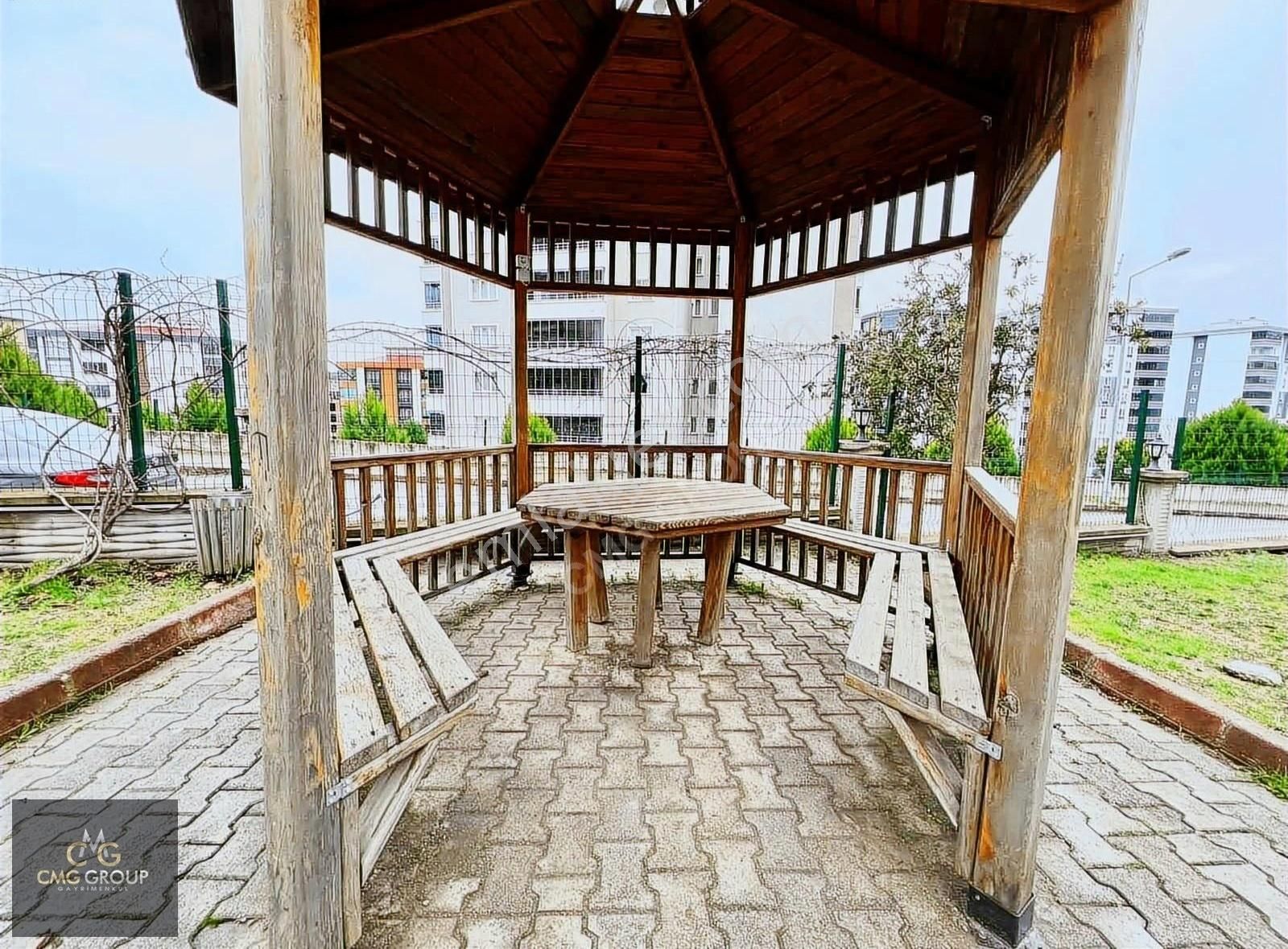 Cmgde Kalkanca Bölgesinde 3+1 140m2 Site İçinde Fırsat Arakat