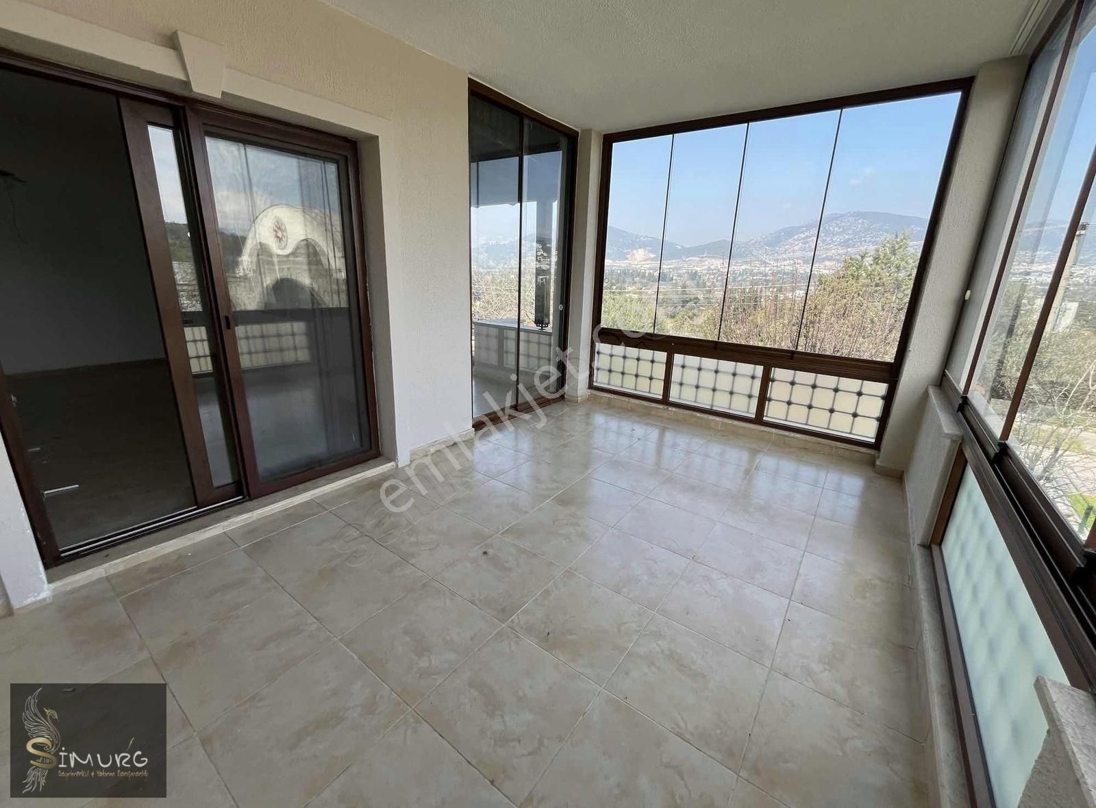 Bitez'de Site İçinde Denize 500m Ortak Havuzlu Satılık Daire