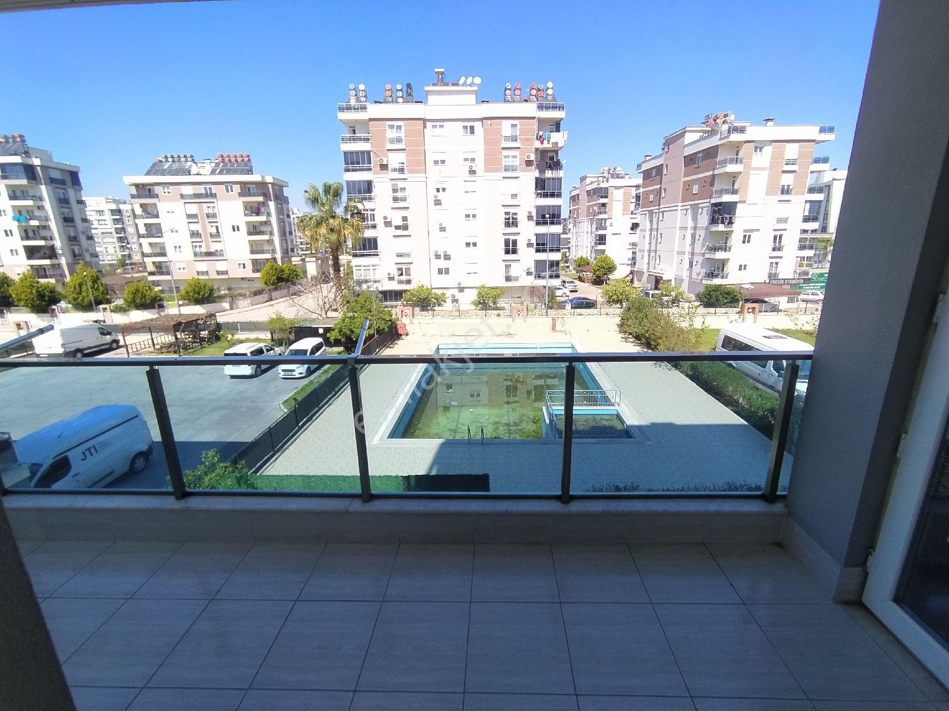 Havuzlu Site İçerisinde Kiralık 2+1 Daire