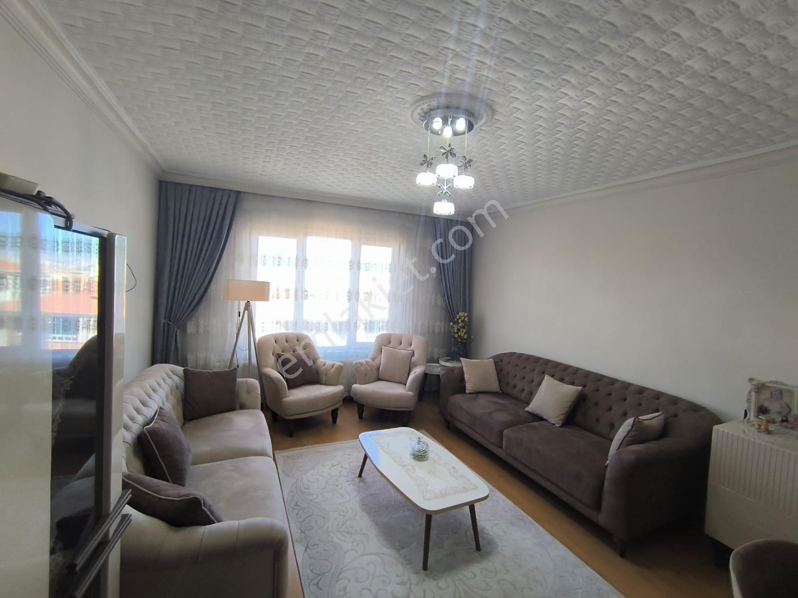 Yılmaz Gayrimenkul'den Buhara Cadde Üstünde Ara Kat Asansörlü Kilerli 3+1 Daire